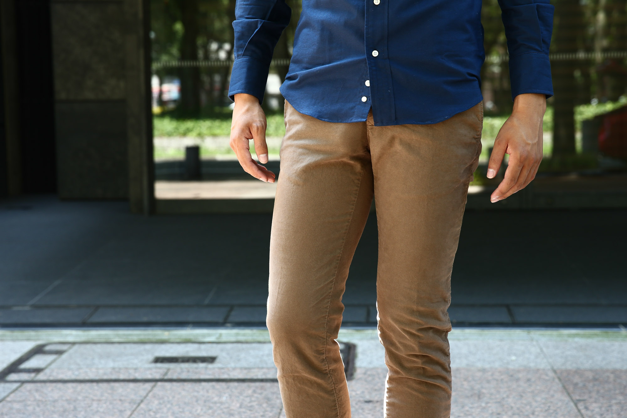 INCOTEX SLACKS(インコテックススラックス) 1ST603 SLIMFIT TRICOCHINO STRETCH コットントラウザーズ チノパンツ BEIGE(ベージュ・524) のコーディネート画像。2016 秋冬新作 愛知 名古屋 Alto e Diritto アルト エ デリット