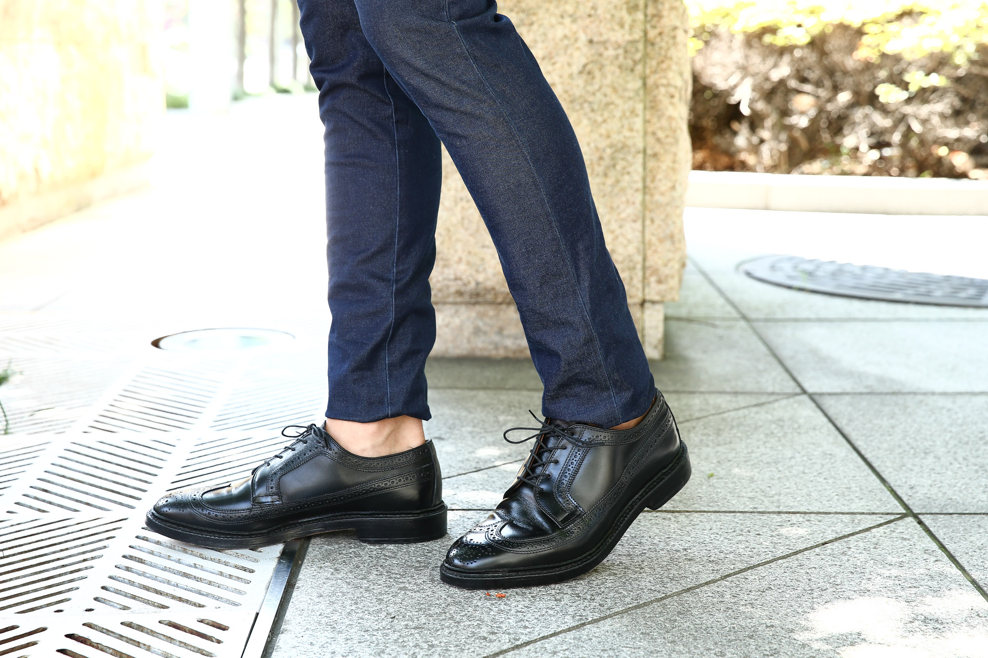 INCOTEX (インコテックス) 1GWT82 SKIN FIT INDIGO HIGH COMFORT TWILL ストレッチ デニム トラウザー スラックス INDIGO (インディゴ・820) 2016 秋冬新作 のコーディネート画像。愛知 名古屋 Alto e Diritto アルト エ デリット 