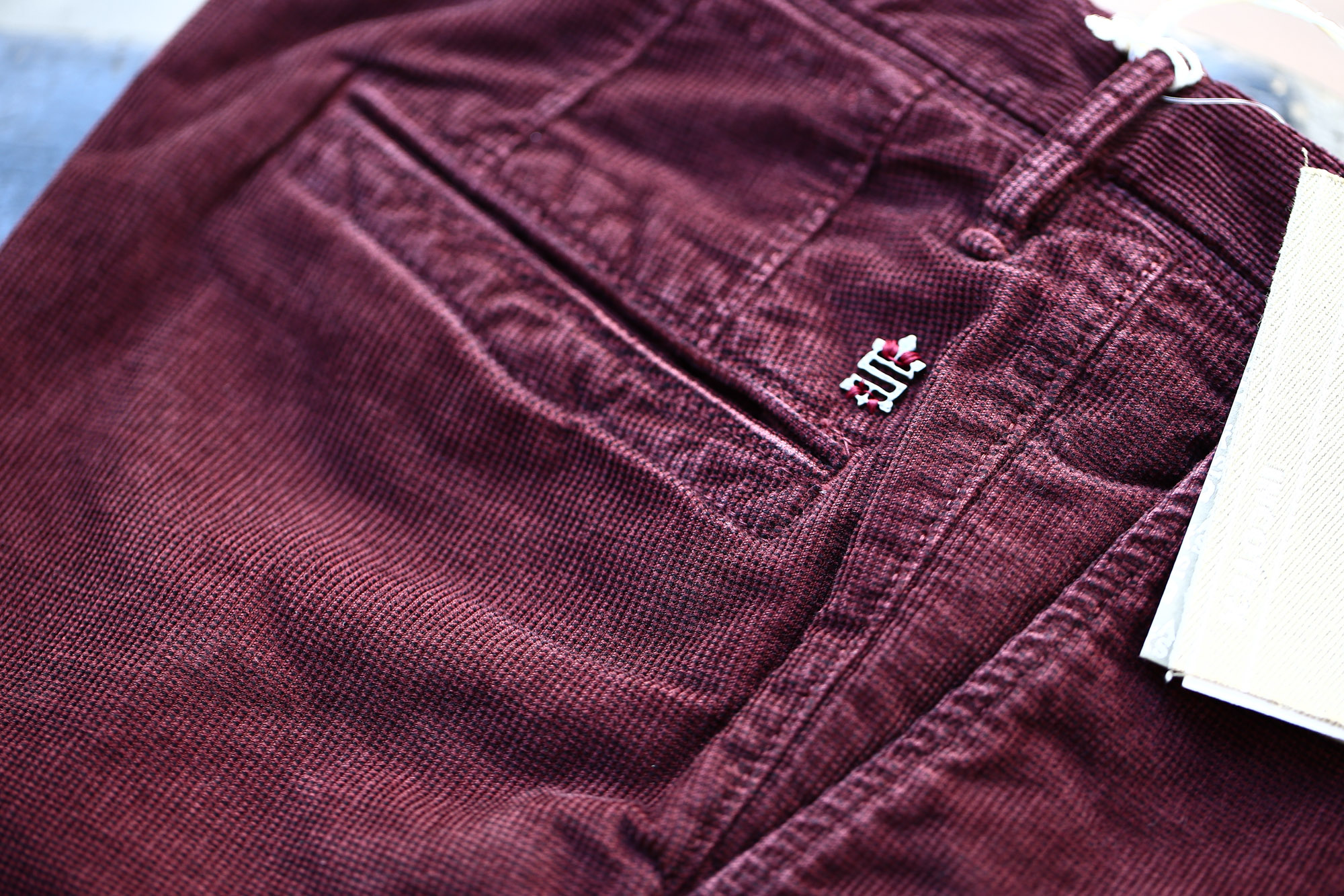 INCOTEX SLACKS（インコテックススラックス） 1ST603 SLIM FIT Garment Dyed Stretch Waffle ストレッチ ワッフルコーデュロイ パンツ BORDEAUX (ボルドー・226) 2016 秋冬新作 の画像。バーガンディー 愛知 名古屋 Alto e Diritto アルト エ デリット 入荷。