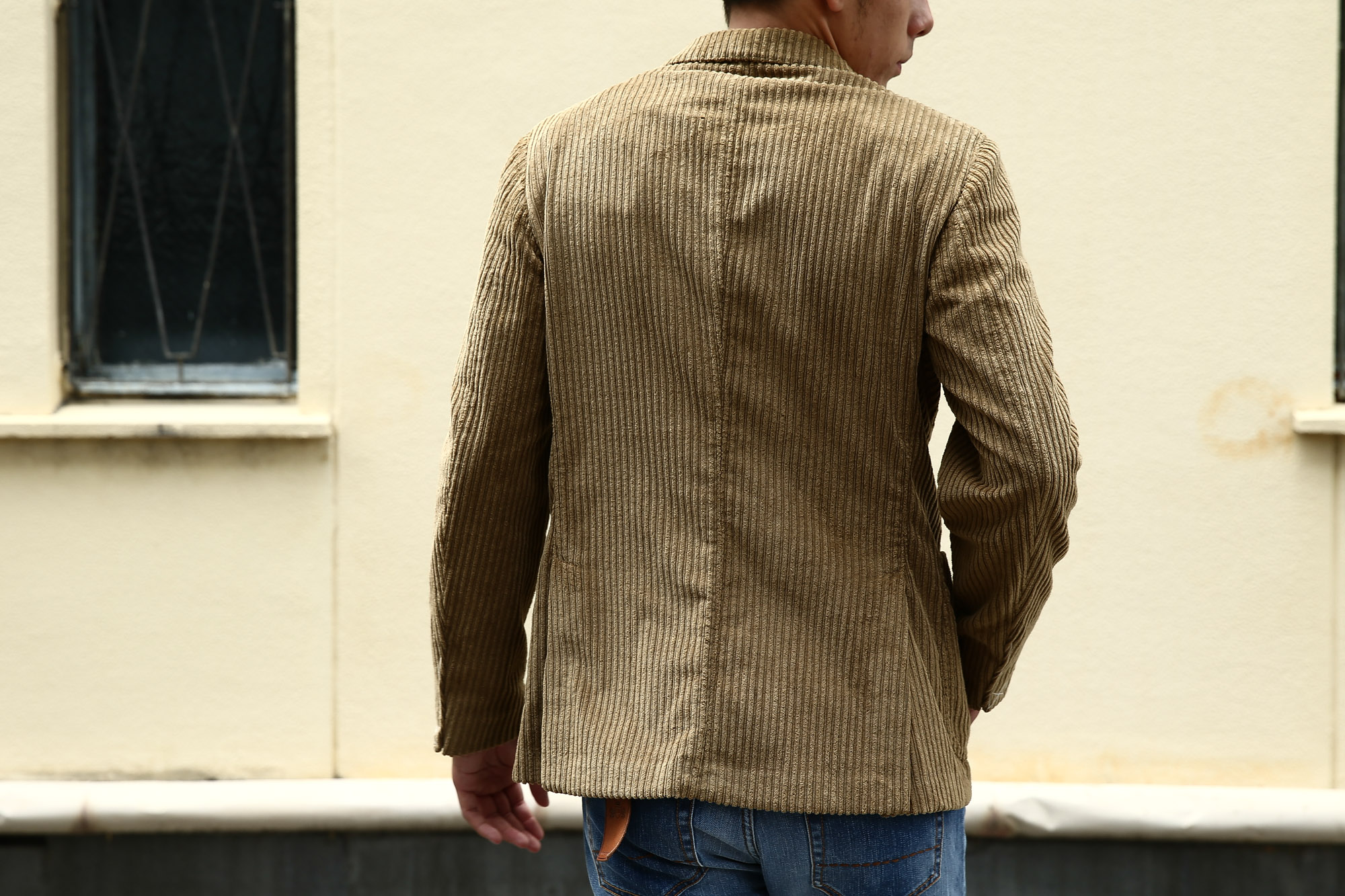 MONTEDORO (モンテドーロ) Corduroy 2B Jacket 2Bジャケット Wale Garment dyed Corduroy テーラード コーデュロイ ジャケット BEIGE (ベージュ・756) 2016 秋冬新作 のコーディネート画像。愛知　名古屋 Alto e Diritto アルト エ デリット