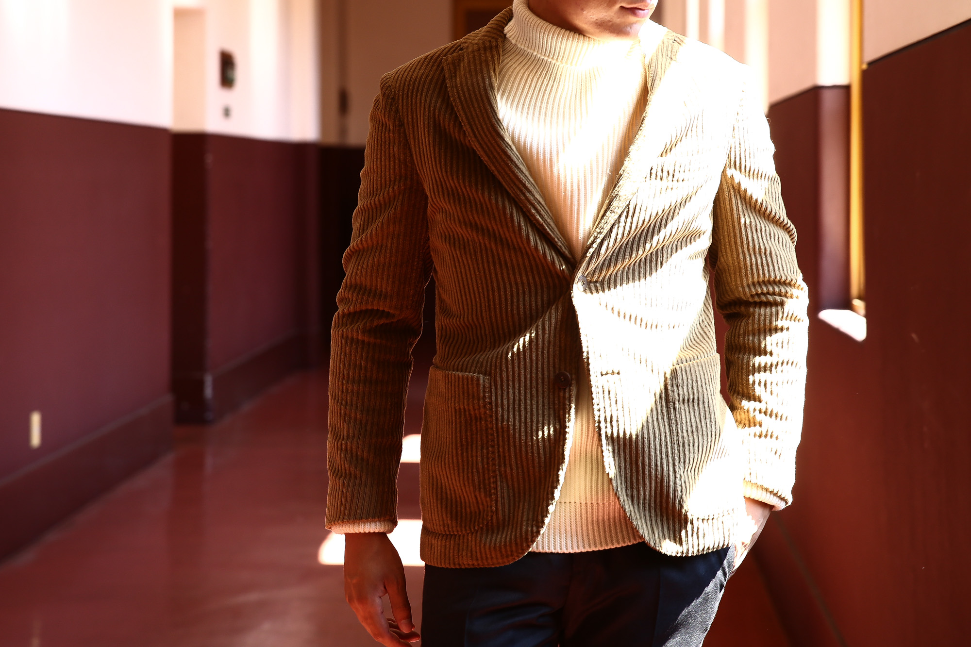 MONTEDORO (モンテドーロ) Corduroy 2B Jacket Wale Garment dyed Corduroy テーラード コーデュロイ ジャケット BEIGE (ベージュ・756) 2016 秋冬新作 のコーディネート画像。愛知 名古屋 Alto e Diritto アルト エ デリット LEON レオン モンテドーロ 名古屋