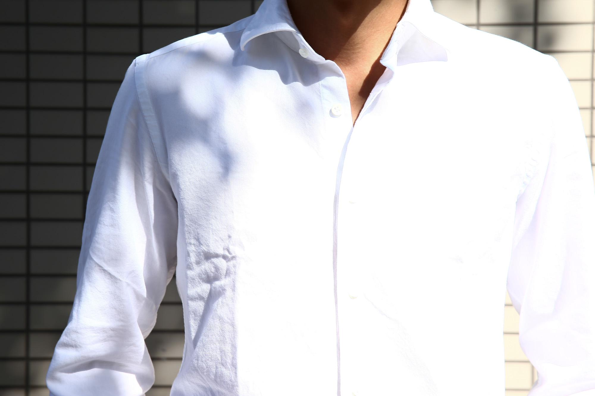 Glanshirt (グランシャツ) JWEEN G6971 OXFORD COTTON 100％ オックスフォードシャツ WHITE (ホワイト・001) MADE IN ITALY(イタリア製) 2016 秋冬新作 のコーディネート画像。 愛知 名古屋Alto e Diritto アルト エ デリット シャツ 白シャツ 36,37,38,39,40,41