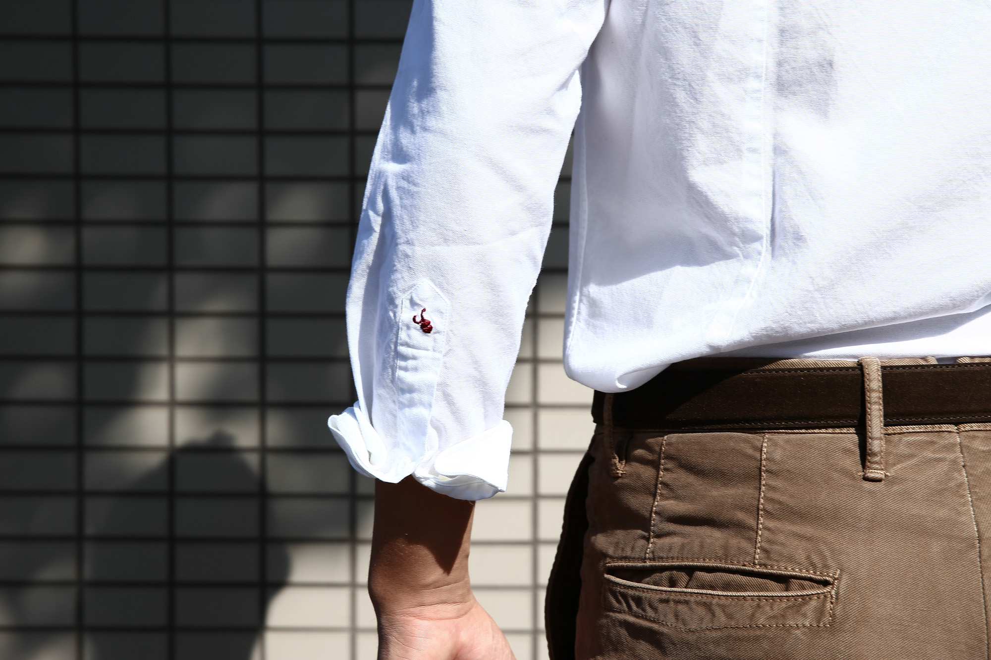 Glanshirt (グランシャツ) JWEEN G6971 OXFORD COTTON 100％ オックスフォードシャツ WHITE (ホワイト・001) MADE IN ITALY(イタリア製) 2016 秋冬新作 のコーディネート画像。 愛知 名古屋Alto e Diritto アルト エ デリット シャツ 白シャツ 36,37,38,39,40,41