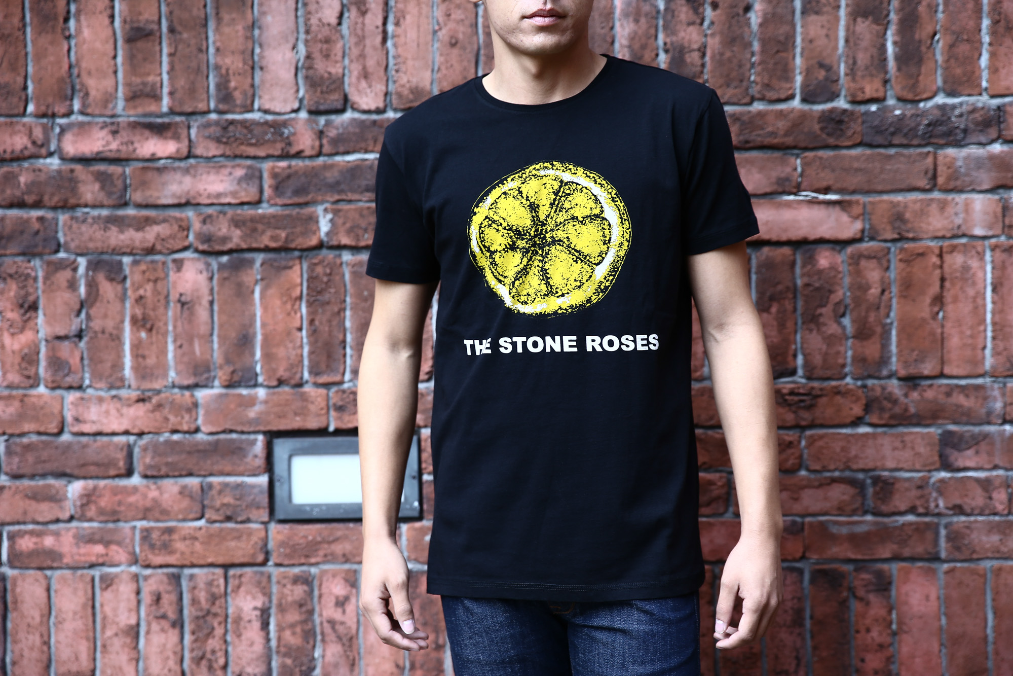 Worn By (ウォーンバイ) STONE ROSES LEMON ザ・ストーンローゼス レモン The Stone Roses ストーン・ローゼズ プリントTシャツ ロックTシャツ バンドTシャツ BLACK (ブラック)  2016 秋冬新作 XS,S,M コーディネート画像。 愛知 名古屋 Alto e Diritto アルト エ デリット バンドT ロックT プリントT ウォーンバイ ライセンスTシャツ VAN バン 名古屋