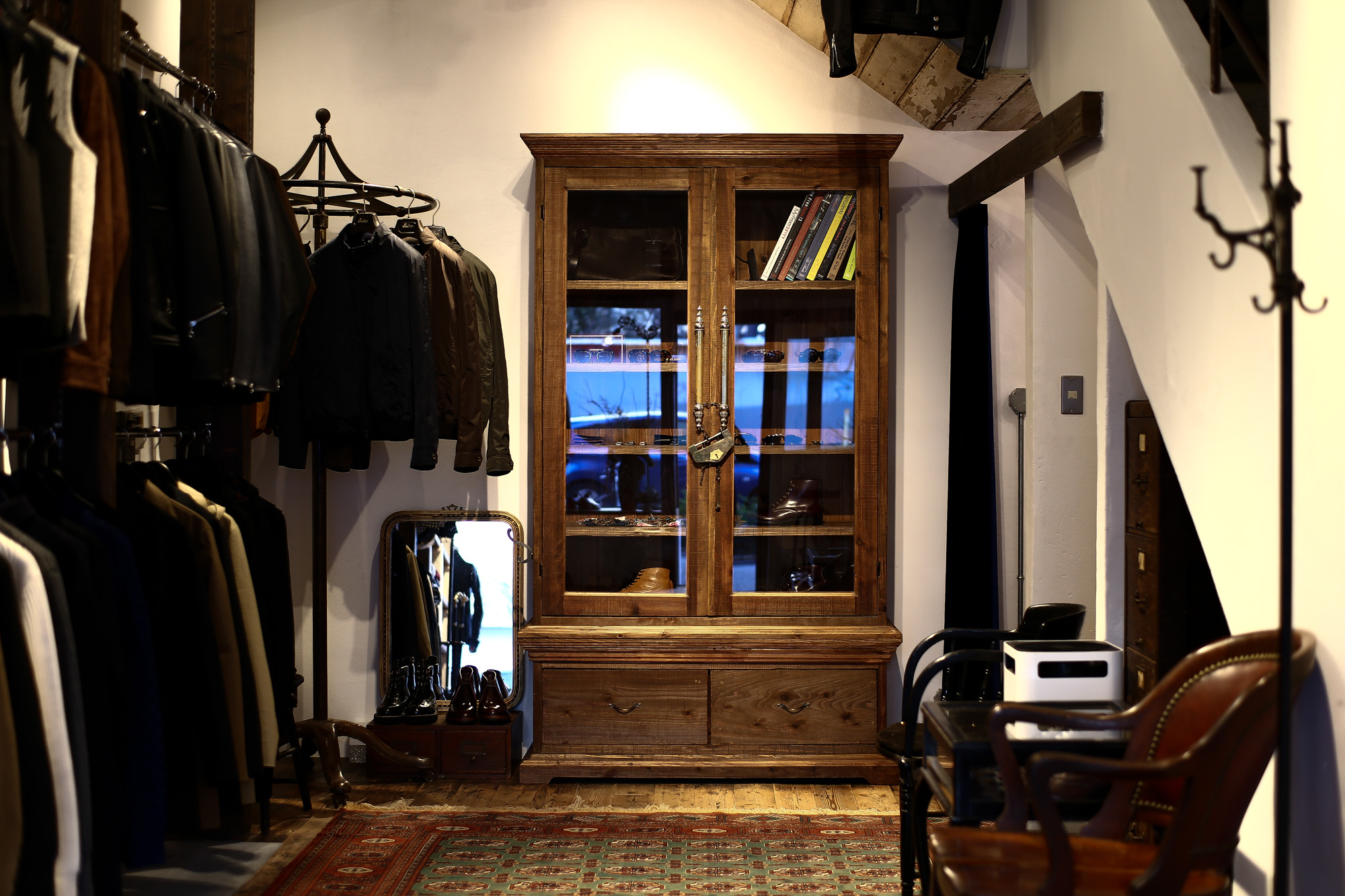 BILL WALL LEATHER ビルウォールレザー レザージャケット 洋服屋Alto e Diritto アルト エ デリット 愛知 名古屋  洋服屋 セレクトショップ アメリカ イタリア イギリス adidas / アディダス　 ALESSANDRO GHERARDI / アレッサンドロ ゲラルディ　 Allen Edmonds / アレンエドモンズ　 ANDERSEN-ANDERSEN / アンデルセン アンデルセン　 Barbour / バブアー　 BOGLIOLI / ボリオリ　 BROOKS / ブルックス　 BROOKS HERITAGE / ブルックスヘリテージ　 CAMBER / キャンバー　 CENTINELA / センチネラ　 Champion / チャンピオン　 CINQUANTA / チンクアンタ　 CONVERSE / コンバース　 CORONADO LEATHER / コロナドレザー　 Crescent Down Works / クレセントダウンワークス　 Cuervo / クエルボ　 DANNER / ダナー　 DSPTCH / ディスピッチ　 ENZO BONAFE / エンツォボナフェ　 FILSON / フィルソン　 Gitman Brothers / ギットマンブラザーズ　 Gitman Vintage / ギットマンヴィンテージ　 Glanshirt / グランシャツ　 Gloverall / グローバーオール　 GTA / ジーティーアー　 HEINRICH DINKELACKER / ハインリッヒディンケラッカー　 Horween Shell Cordovan Leather / ホーウィンシェルコードバンレザー　 INCOTEX / インコテックス　 INCOTEX SLACKS / インコテックススラックス　 INDIVIDUALIZED SHIRTS / インディビジュアライズドシャツ　 INVERALLAN / インバーアラン　 ISAIA / イザイア　 JAMES GROSE / ジェームスグロース　 JOHN SMEDLEY / ジョンスメドレー　 JULIAN BOOTS / ジュリアンブーツ　 JUTTA NEUMANN / ユッタニューマン　 J.W.BRINE / J.W.ブライン　 Kennett & Lindsell / ケネットアンドリンゼル　 Loake England / ロークイングランド　 MADE BY SEVEN -REUSE- / メイドバイセブンリユース　 Merz b. Schwanen / メルツベーシュヴァーネン　 MONTEDORO / モンテドーロ　 MOONSTAR / ムーンスター　 New Balance / ニューバランス　 NIKE / ナイキ ORTEGA'S / オルテガ　 Pantofola d'Oro / パントフォラドーロ　 Radice / ラディーチェ　 RICHARD J. BROWN / リチャード ジェイ ブラウン　 THE SANDALMAN / ザ・サンダルマン　 Sealup / シーラップ　 Settefili Cashmere / セッテフィーリカシミア　 South Paradiso Leather / サウスパラディソレザー　 VANS / バンズ　Vanson Leather / バンソンレザー　 VENETIAN CREAM / ベネチアンクリーム　 WALSH / ウォルシュ　 WHITE'S BOOTS / ホワイツブーツ　 Worn By / ウォーンバイ　 WORN FREE / ウォーンフリー　 ZANONE / ザノーネ