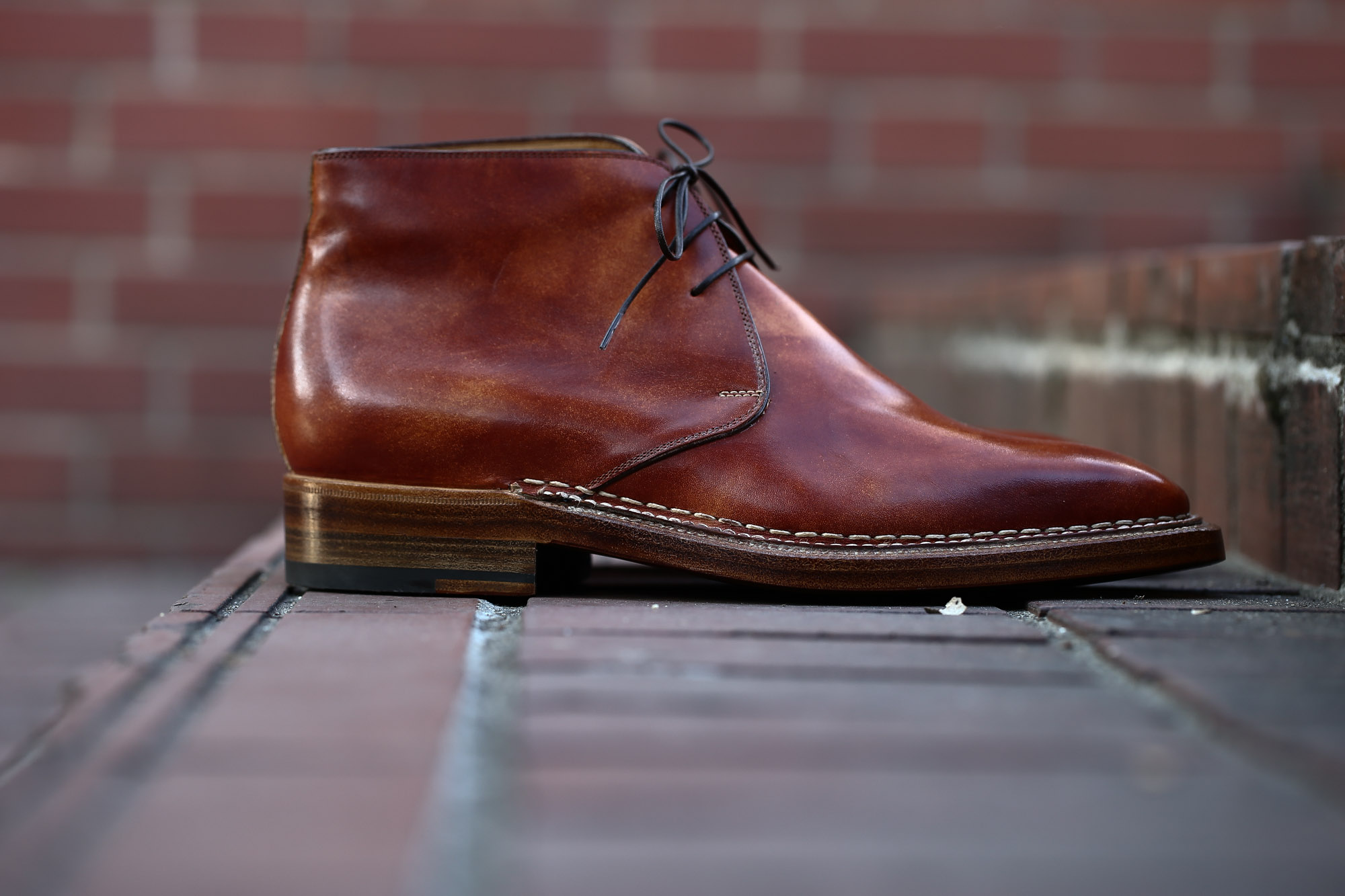 ENZO BONAFE (エンツォボナフェ) ART.3722 Chukka boots チャッカブーツ Bonaudo Museum Calf Leather ボナウド社 ミュージアムカーフレザー ノルベジェーゼ製法 レザーソール チャッカブーツ NEW GOLD (ニューゴールド) made in Italy(イタリア製) 2017 春夏新作 愛知 名古屋 Alto e Diritto アルト エ デリット エンツォボナフェ ボナフェ ベネチアンクリーム JOHN LOBB ジョンロブ CHURCH’S チャーチ JOSEPH CHEANEY ジョセフチーニー CORTHAY コルテ ALFRED SARGENT アルフレッドサージェント CROCKETT&JONES クロケットジョーンズ F.LLI GIACOMETTI フラテッリジャコメッティ ENZO BONAFE エンツォボナフェ BETTANIN&VENTURI ベッタニンヴェントゥーリ JALAN SRIWIJAYA ジャランスリウァヤ J.W.WESTON ジェイエムウエストン SANTONI サントーニ SERGIO ROSSI セルジオロッシ CARMINA カルミナ