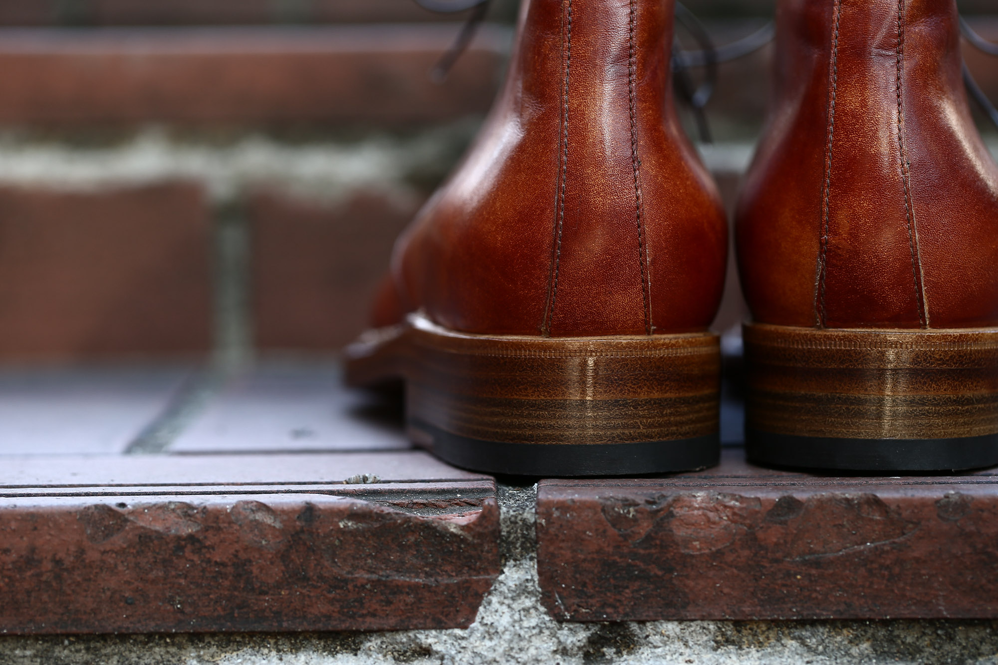 ENZO BONAFE (エンツォボナフェ) ART.3722 Chukka boots チャッカブーツ Bonaudo Museum Calf Leather ボナウド社 ミュージアムカーフレザー ノルベジェーゼ製法 レザーソール チャッカブーツ NEW GOLD (ニューゴールド) made in Italy(イタリア製) 2017 春夏新作 愛知 名古屋 Alto e Diritto アルト エ デリット エンツォボナフェ ボナフェ ベネチアンクリーム JOHN LOBB ジョンロブ CHURCH’S チャーチ JOSEPH CHEANEY ジョセフチーニー CORTHAY コルテ ALFRED SARGENT アルフレッドサージェント CROCKETT&JONES クロケットジョーンズ F.LLI GIACOMETTI フラテッリジャコメッティ ENZO BONAFE エンツォボナフェ BETTANIN&VENTURI ベッタニンヴェントゥーリ JALAN SRIWIJAYA ジャランスリウァヤ J.W.WESTON ジェイエムウエストン SANTONI サントーニ SERGIO ROSSI セルジオロッシ CARMINA カルミナ