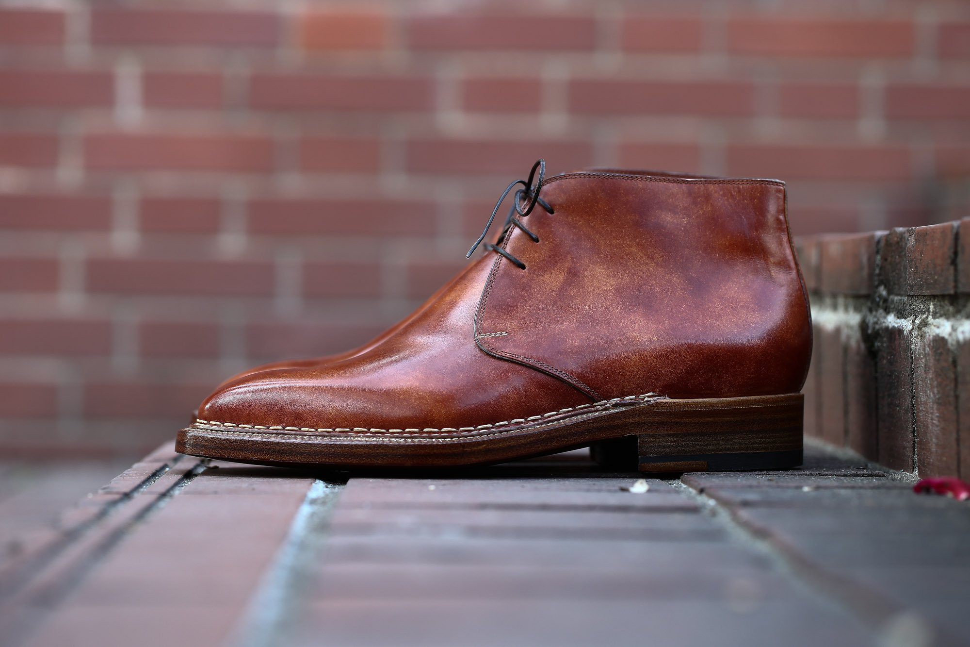 ENZO BONAFE (エンツォボナフェ) ART.3722 Chukka boots チャッカブーツ Bonaudo Museum Calf Leather ボナウド社 ミュージアムカーフレザー ノルベジェーゼ製法 レザーソール チャッカブーツ NEW GOLD (ニューゴールド) made in Italy(イタリア製) 2017 春夏新作 愛知 名古屋 Alto e Diritto アルト エ デリット エンツォボナフェ ボナフェ ベネチアンクリーム JOHN LOBB ジョンロブ CHURCH’S チャーチ JOSEPH CHEANEY ジョセフチーニー CORTHAY コルテ ALFRED SARGENT アルフレッドサージェント CROCKETT&JONES クロケットジョーンズ F.LLI GIACOMETTI フラテッリジャコメッティ ENZO BONAFE エンツォボナフェ BETTANIN&VENTURI ベッタニンヴェントゥーリ JALAN SRIWIJAYA ジャランスリウァヤ J.W.WESTON ジェイエムウエストン SANTONI サントーニ SERGIO ROSSI セルジオロッシ CARMINA カルミナ