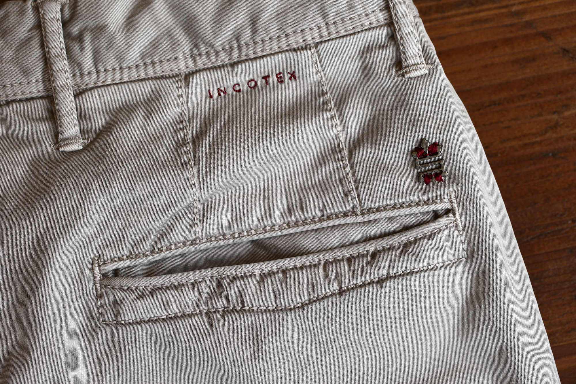 INCOTEX SLACKS（インコテックススラックス） 1ST603 SLIM FIT スリムフィット G.D. STRETCH GABCHINO ガーメントダイ ストレッチ コットントラウザー チノパンツ GREGE (グレージュ・425) 2017 春夏新作 愛知 名古屋 Alto e Diritto アルト エ デリット インコテックス チノ ベージュ ストレッチパンツ 東海 三重 岐阜 静岡 滋賀 大阪 神奈川 東京 和歌山 山梨 長野 富山 石川 福井 京都 奈良 兵庫 鳥取 岡山 香川 徳島 高知 愛媛 広島 島根 山口 大分 宮崎 熊本 福岡 佐賀 長崎 鹿児島 茨城 栃木 新潟 福島 宮城 山形 岩手 秋田 青森 北海道 27,28,29,30,31,32,33