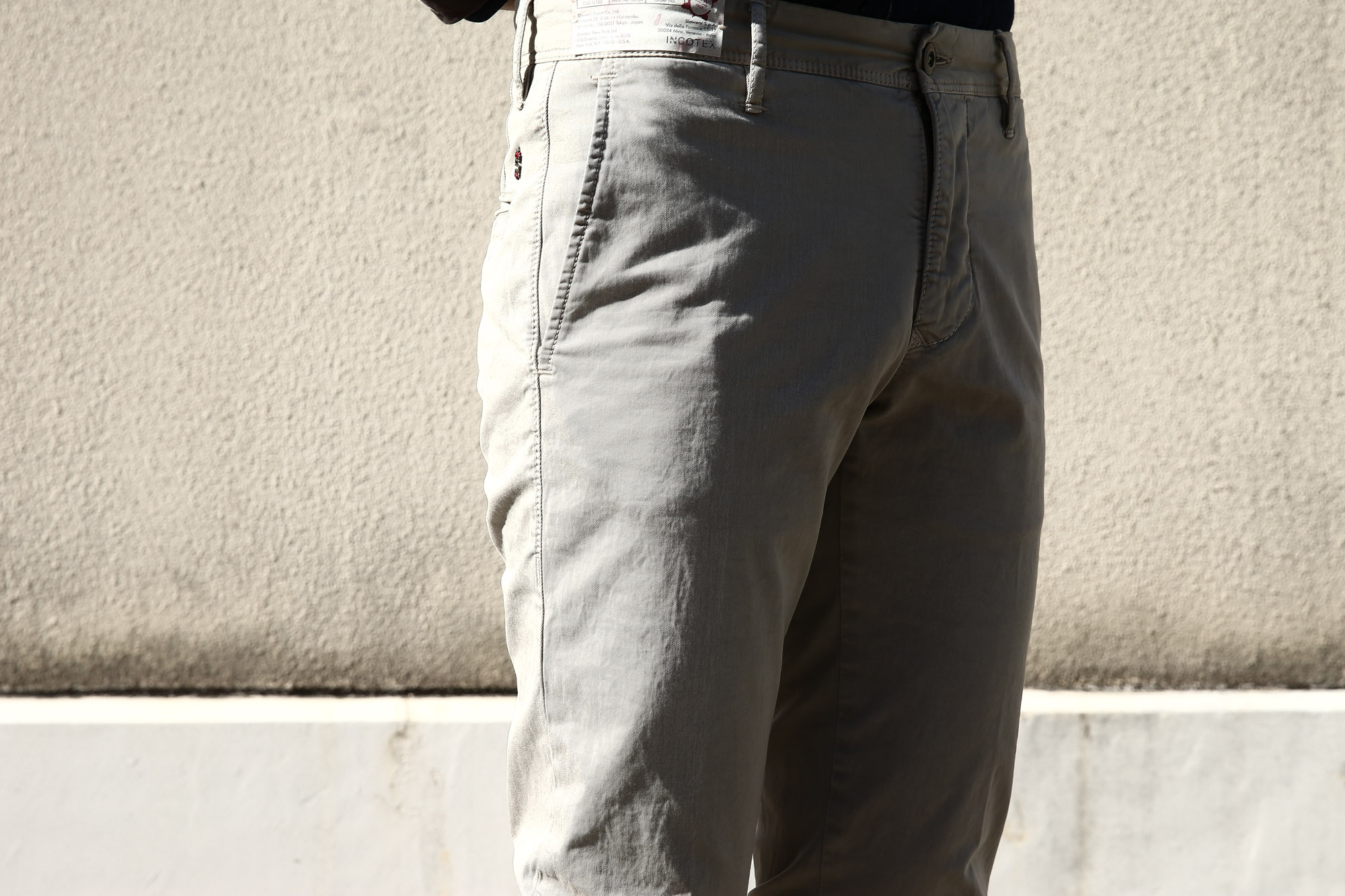 INCOTEX SLACKS（インコテックススラックス） 1ST603 SLIM FIT(スリムフィット) G.D. STRETCH GABCHINO ガーメントダイ ストレッチ コットントラウザー チノパンツ GREGE (グレージュ・425) 2017 春夏新作 愛知 名古屋 Alto e Diritto アルト エ デリット インコテックス チノ ベージュ ストレッチパンツ 東海 三重 岐阜 静岡 滋賀 大阪 神奈川 東京 和歌山 山梨 長野 富山 石川 福井 京都 奈良 兵庫 鳥取 岡山 香川 徳島 高知 愛媛 広島 島根 山口 大分 宮崎 熊本 福岡 佐賀 長崎 鹿児島 茨城 栃木 新潟 福島 宮城 山形 岩手 秋田 青森 北海道 27,28,29,30,31,32,33