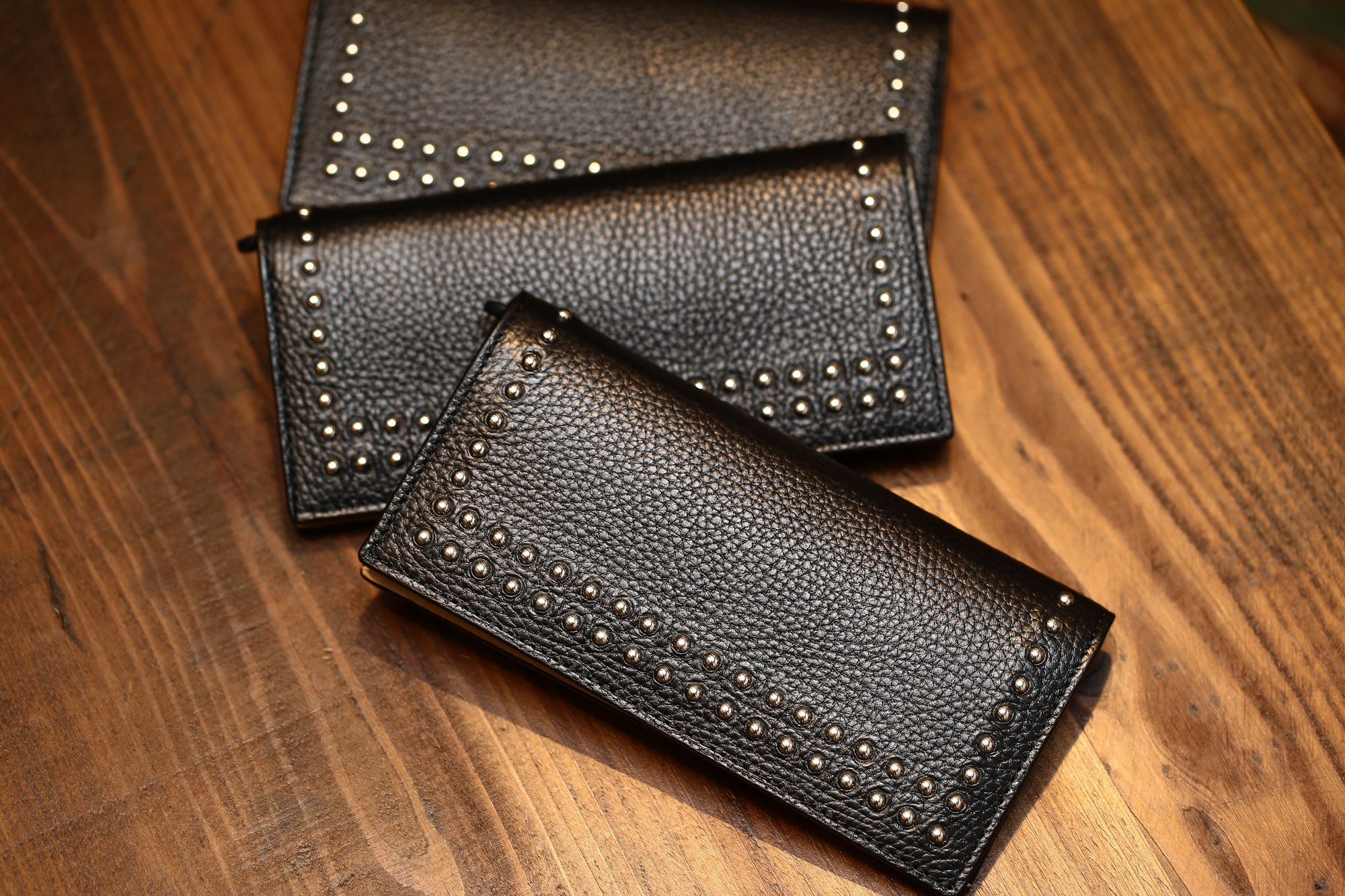 J&M DAVIDSON (ジェイアンドエムデヴィッドソン) STUDS WALLET スタッズ ウォレット 10081N GRAIN LEATHER グレインレザー 長財布 ウォレット BLACK (ブラック・999) Made in spain (スペイン製) 2017 春夏新作 JMDAVIDSON ジェイエムデヴィッドソン 財布 JETSET 愛知 名古屋 Alto e Diritto アルト エ デリット