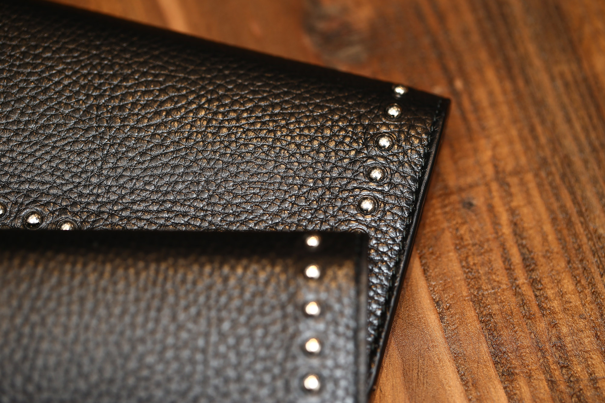 J&M DAVIDSON (ジェイアンドエムデヴィッドソン) STUDS WALLET スタッズ ウォレット 10081N GRAIN LEATHER グレインレザー 長財布 ウォレット BLACK (ブラック・999) Made in spain (スペイン製) 2017 春夏新作 JMDAVIDSON ジェイエムデヴィッドソン 財布 JETSET 愛知 名古屋 Alto e Diritto アルト エ デリット