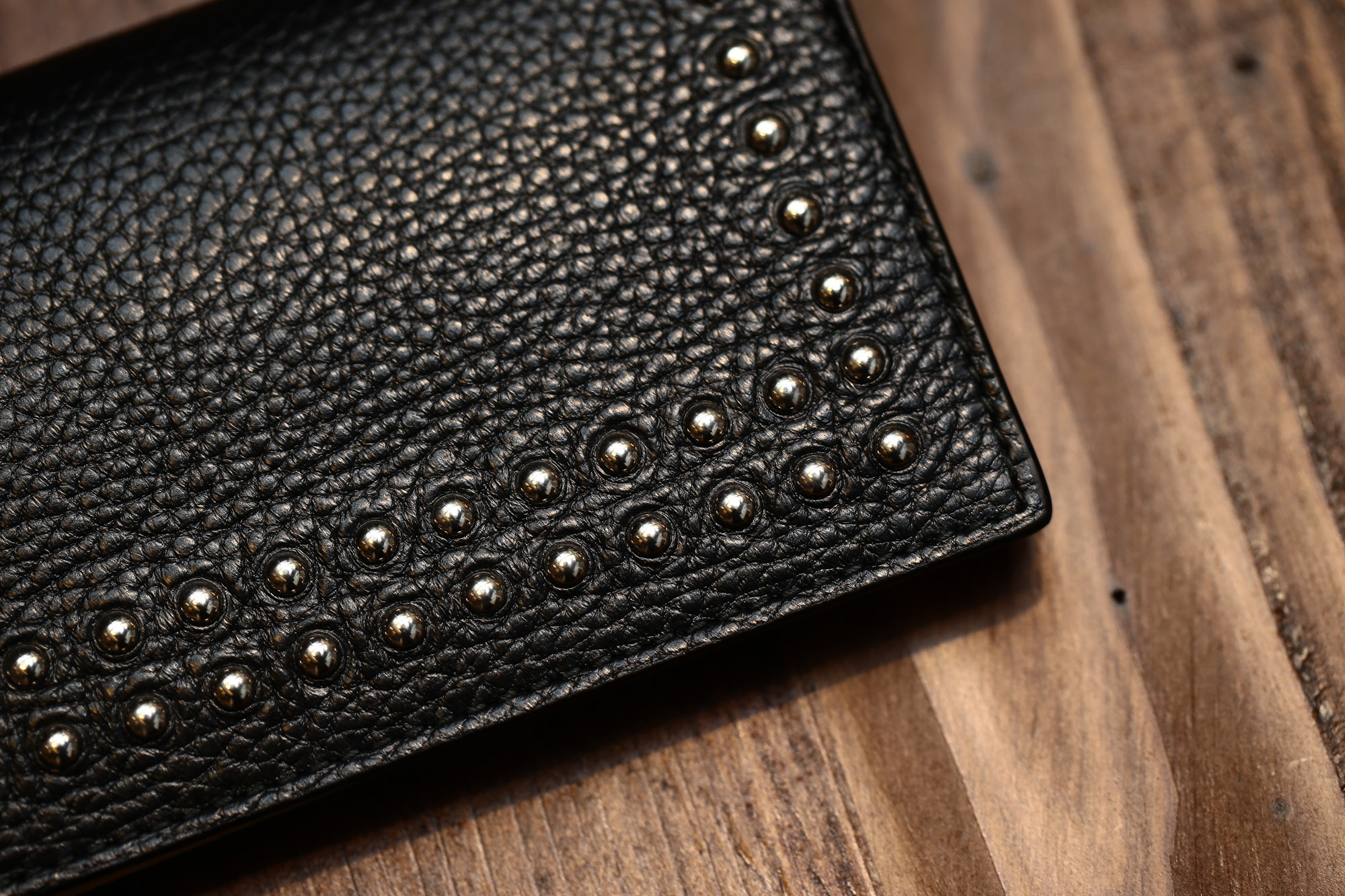 J&M DAVIDSON (ジェイアンドエムデヴィッドソン) STUDS WALLET スタッズ ウォレット 10081N GRAIN LEATHER グレインレザー 長財布 ウォレット BLACK (ブラック・999) Made in spain (スペイン製) 2017 春夏新作 JMDAVIDSON ジェイエムデヴィッドソン 財布 JETSET 愛知 名古屋 Alto e Diritto アルト エ デリット