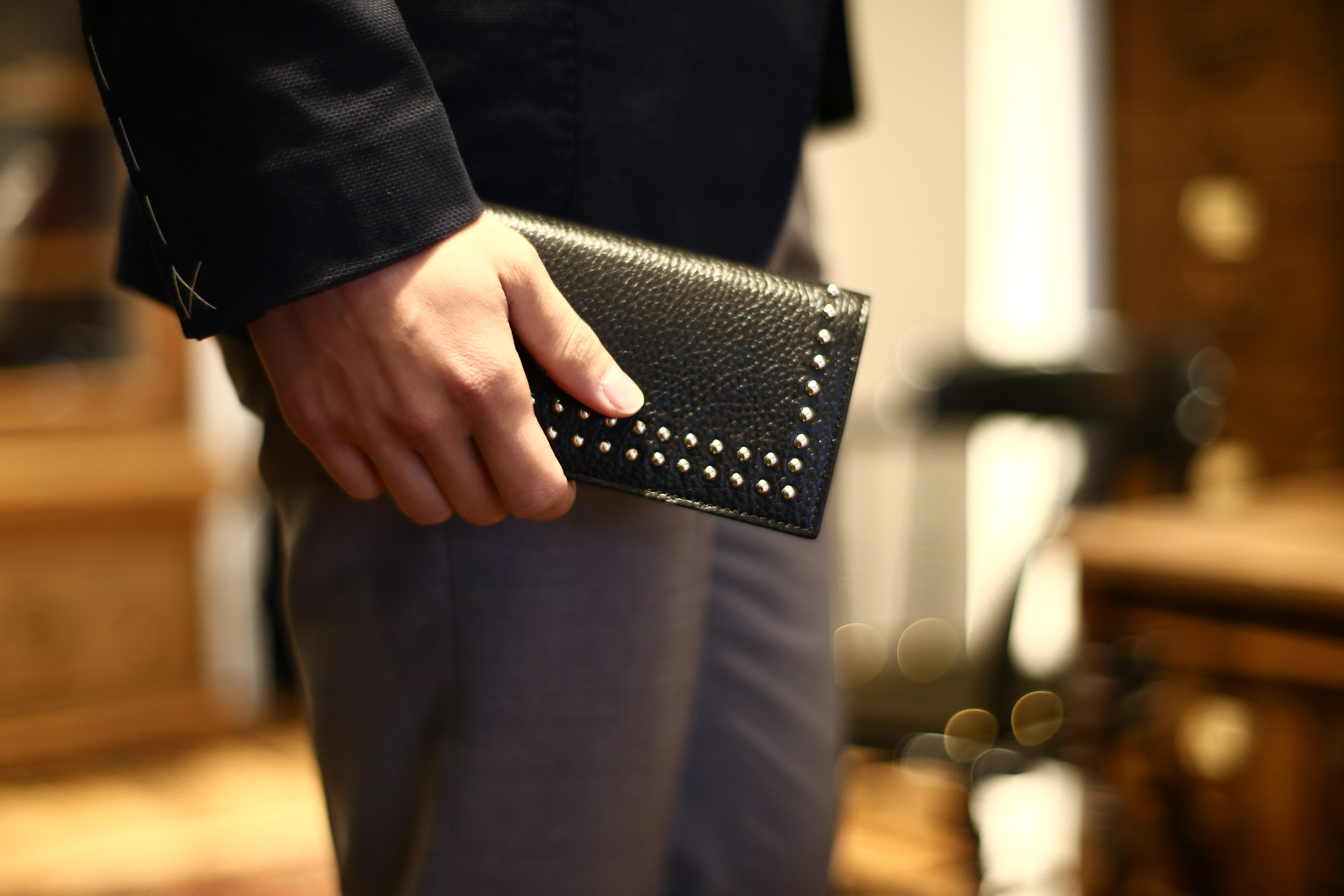 J&M DAVIDSON (ジェイアンドエムデヴィッドソン) STUDS WALLET(スタッズ ウォレット) 10081N GRAIN LEATHER(グレインレザー) 長財布 ウォレット BLACK (ブラック・999) MADE IN SPAIN (スペイン製) 2017 春夏新作 のコーディネートスタイル JMDAVIDSON ジェイエムデヴィッドソン 財布 JETSET 愛知 名古屋 Alto e Diritto アルト エ デリット