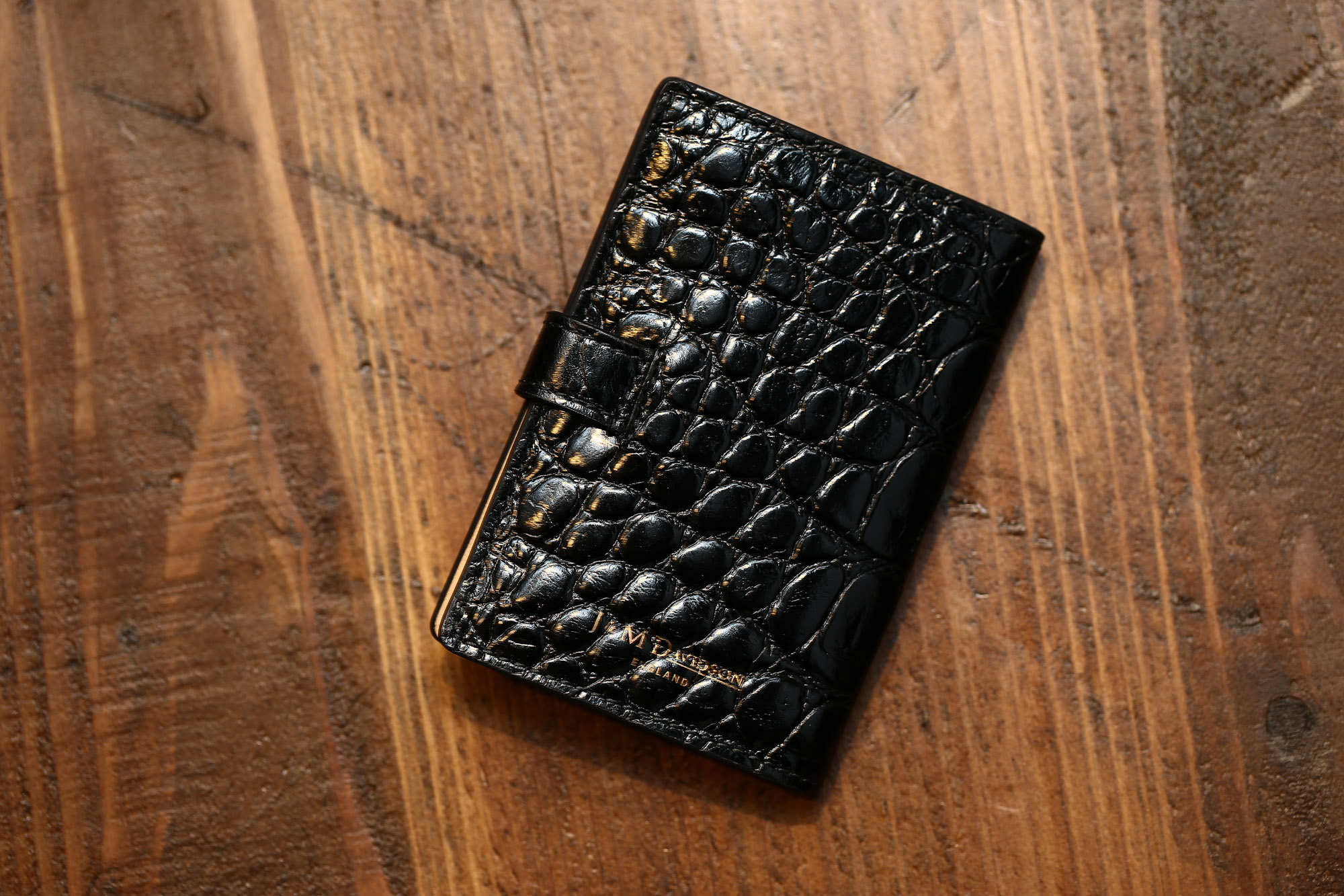 J&M DAVIDSON (ジェイアンドエムデヴィッドソン) VISIT CARD HOLDER (ヴィジット カード ホルダー) 7528 MOCK CROC (クロコダイル型押し) カードケース BLACK (ブラック・999) Made in spain (スペイン製) 2017 春夏新作 JMDAVIDSON ジェイエムデヴィッドソン 財布 カードケース JETSET 愛知 名古屋 Alto e Diritto アルト エ デリット バック カーニバル トートバック ウォレット