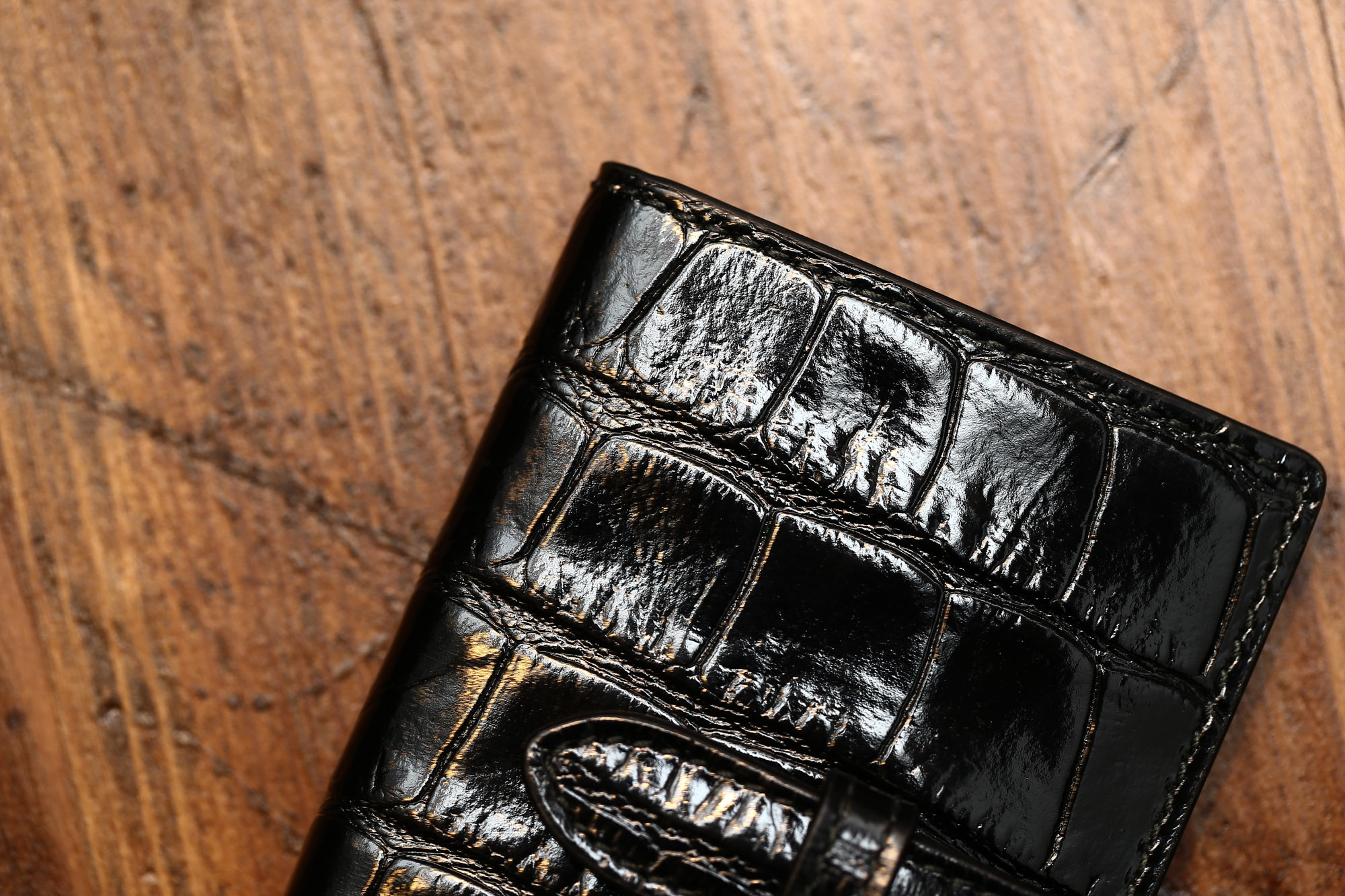 J&M DAVIDSON (ジェイアンドエムデヴィッドソン) VISIT CARD HOLDER (ヴィジット カード ホルダー) 7528 MOCK CROC (クロコダイル型押し) カードケース BLACK (ブラック・999) Made in spain (スペイン製) 2017 春夏新作 JMDAVIDSON ジェイエムデヴィッドソン 財布 カードケース JETSET 愛知 名古屋 Alto e Diritto アルト エ デリット バック カーニバル トートバック ウォレット