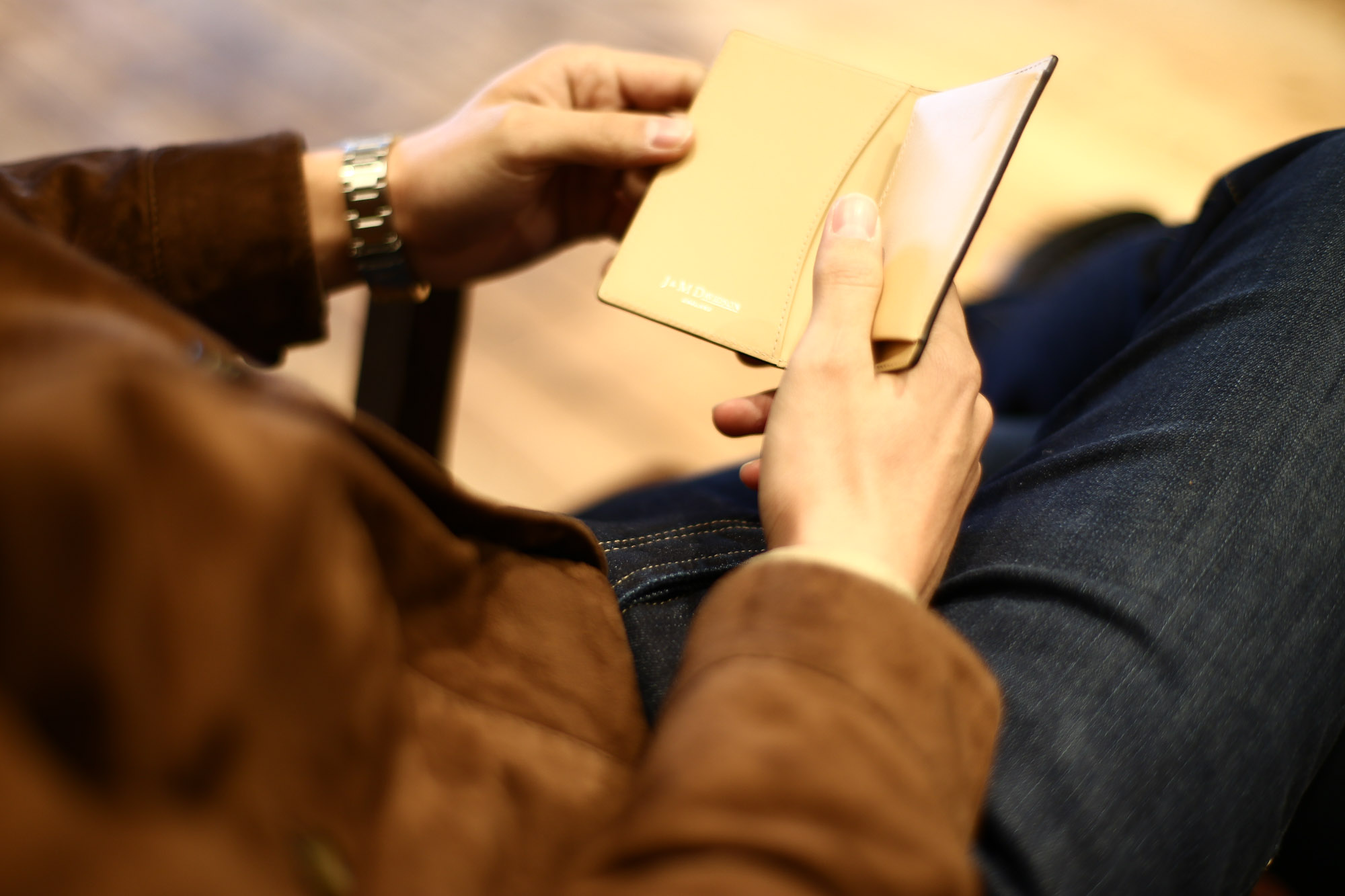 J&M DAVIDSON (ジェイアンドエムデヴィッドソン) VISIT CARD HOLDER WITH STUDS ヴィジット カード ホルダー ウィズスタッズ 10082N GRAIN LEATHER グレインレザー カードケース BLACK (ブラック・999) Made in spain (スペイン製) 2017 春夏新作  JMDAVIDSON ジェイエムデヴィッドソン 財布 カードケース JETSET 愛知 名古屋 Alto e Diritto アルト エ デリット  コーディネートスタイル