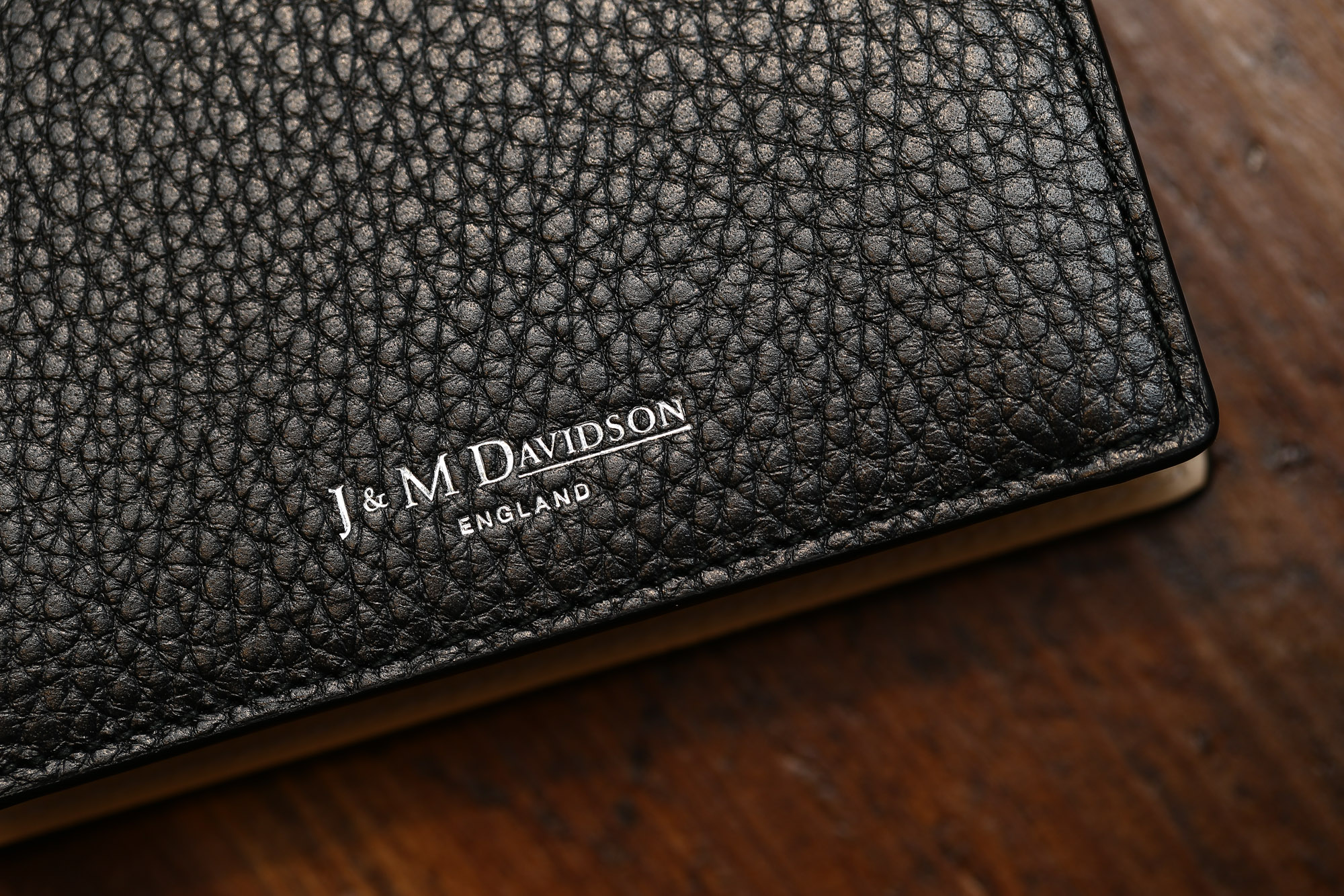 J&M DAVIDSON (ジェイアンドエムデヴィッドソン) VISIT CARD HOLDER WITH STUDS (ヴィジット カード ホルダー ウィズ スタッズ) 10082N GRAIN LEATHER (グレインレザー) カードケース BLACK (ブラック・999) Made in spain (スペイン製) 2017 春夏新作 JMDAVIDSON ジェイエムデヴィッドソン 財布 カードケース JETSET 愛知 名古屋 Alto e Diritto アルト エ デリット