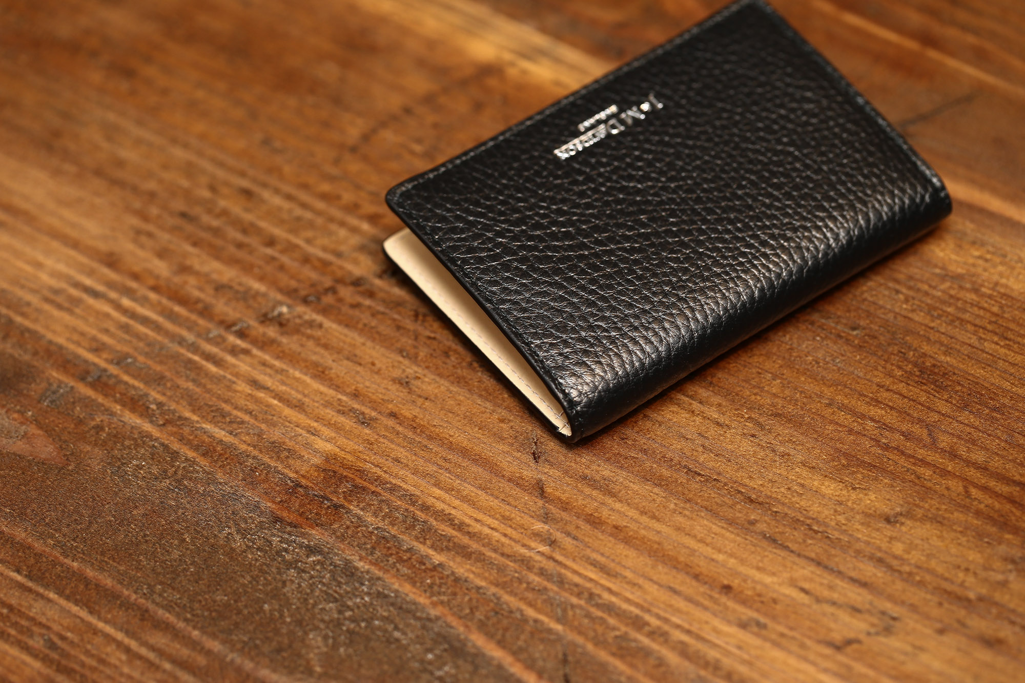 J&M DAVIDSON (ジェイアンドエムデヴィッドソン) VISIT CARD HOLDER WITH STUDS (ヴィジット カード ホルダー ウィズ スタッズ) 10082N GRAIN LEATHER (グレインレザー) カードケース BLACK (ブラック・999) Made in spain (スペイン製) 2017 春夏新作 JMDAVIDSON ジェイエムデヴィッドソン 財布 カードケース JETSET 愛知 名古屋 Alto e Diritto アルト エ デリット