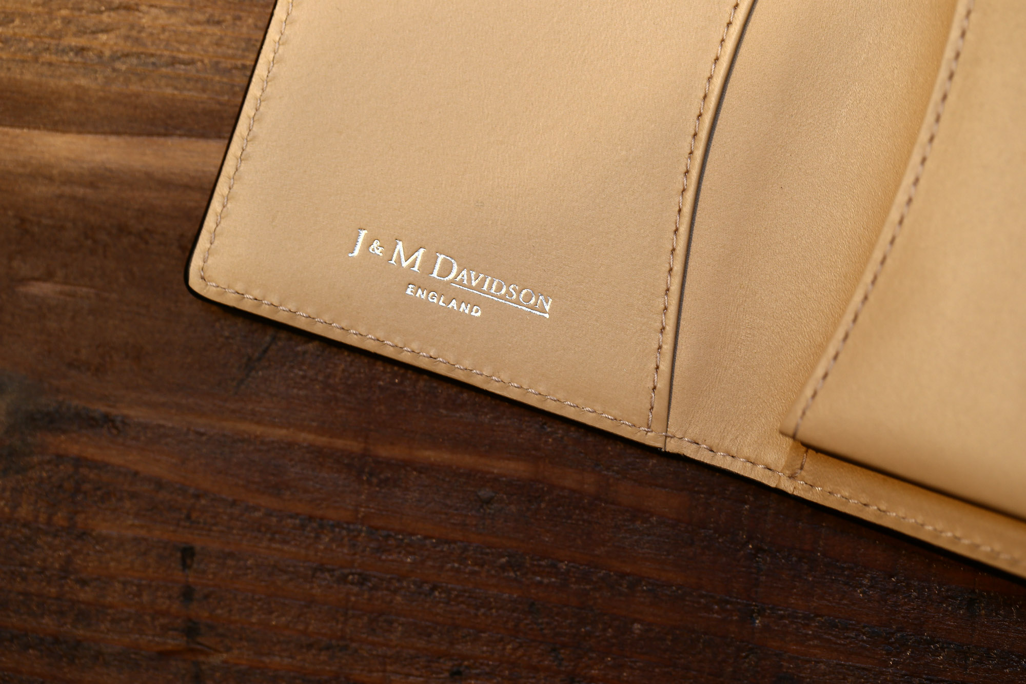 J&M DAVIDSON (ジェイアンドエムデヴィッドソン) VISIT CARD HOLDER WITH STUDS (ヴィジット カード ホルダー ウィズ スタッズ) 10082N GRAIN LEATHER (グレインレザー) カードケース BLACK (ブラック・999) Made in spain (スペイン製) 2017 春夏新作 JMDAVIDSON ジェイエムデヴィッドソン 財布 カードケース JETSET 愛知 名古屋 Alto e Diritto アルト エ デリット