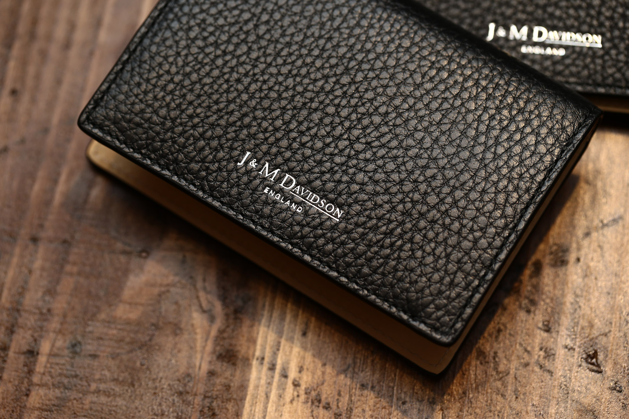 J&M DAVIDSON (ジェイアンドエムデヴィッドソン) VISIT CARD HOLDER WITH STUDS (ヴィジット カード ホルダー ウィズ スタッズ) 10082N GRAIN LEATHER (グレインレザー) カードケース BLACK (ブラック・999) Made in spain (スペイン製) 2017 春夏新作 JMDAVIDSON ジェイエムデヴィッドソン 財布 カードケース JETSET 愛知 名古屋 Alto e Diritto アルト エ デリット