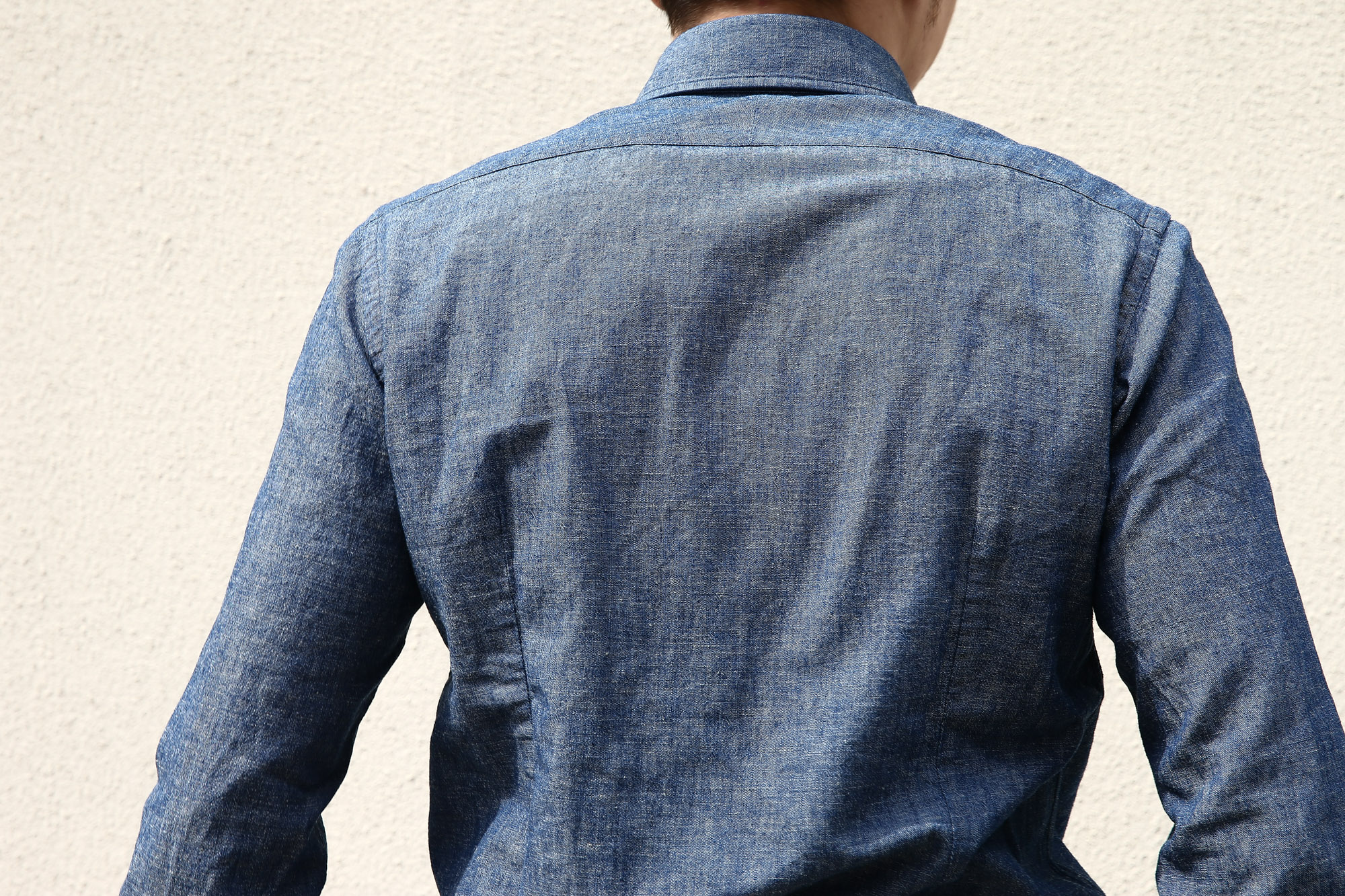 【ALESSANDRO GHERARDI / アレッサンドロゲラルディ】 Chambray Shirts カッタウェイ コットンリネン シャンブレーシャツ NAVY (ネイビー・690) made in italy(イタリア製) 2017春夏新作 のコーディネートスタイル。愛知 名古屋 Alto e Diritto アルト エ デリット alessandrogheradi シャンブレーシャツ