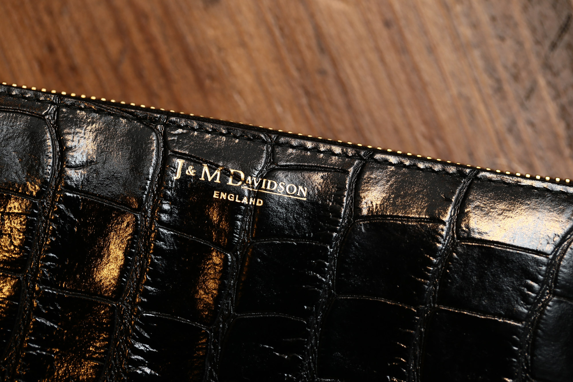 J&M DAVIDSON (ジェイアンドエムデヴィッドソン) L ZIP WALLET (L ジップ　ウォレット) 10011 MOCK CROC (クロコダイル型押し) 長財布 ウォレット BLACK (ブラック・999) Made in spain (スペイン製) 2017 春夏新作 愛知 名古屋 Alto e Diritto アルト エ デリットjmdavidson ジェイエムデヴォッドソン 