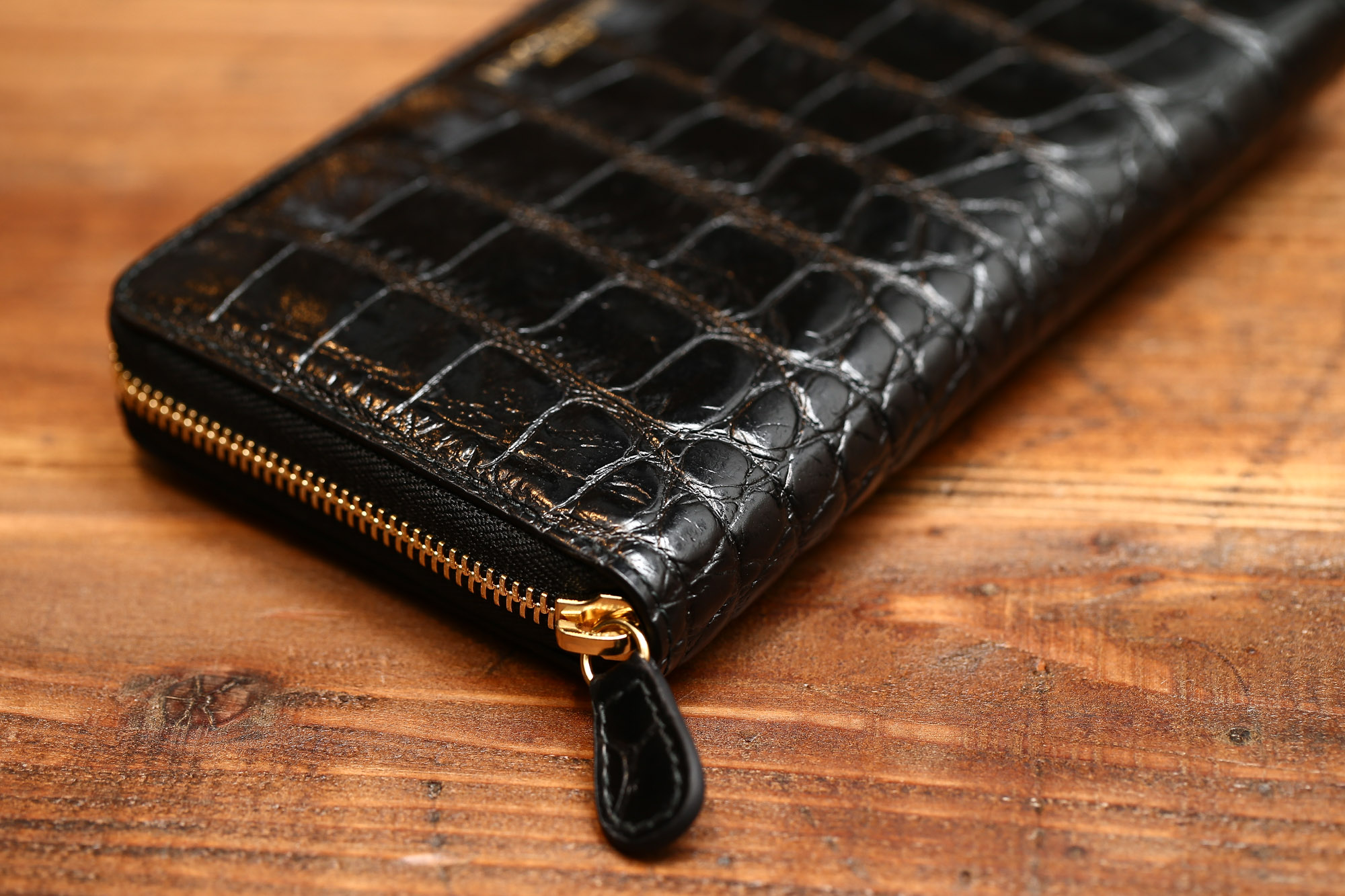 J&M DAVIDSON (ジェイアンドエムデヴィッドソン) L ZIP WALLET (L ジップ　ウォレット) 10011 MOCK CROC (クロコダイル型押し) 長財布 ウォレット BLACK (ブラック・999) Made in spain (スペイン製) 2017 春夏新作 愛知 名古屋 Alto e Diritto アルト エ デリットjmdavidson ジェイエムデヴォッドソン 