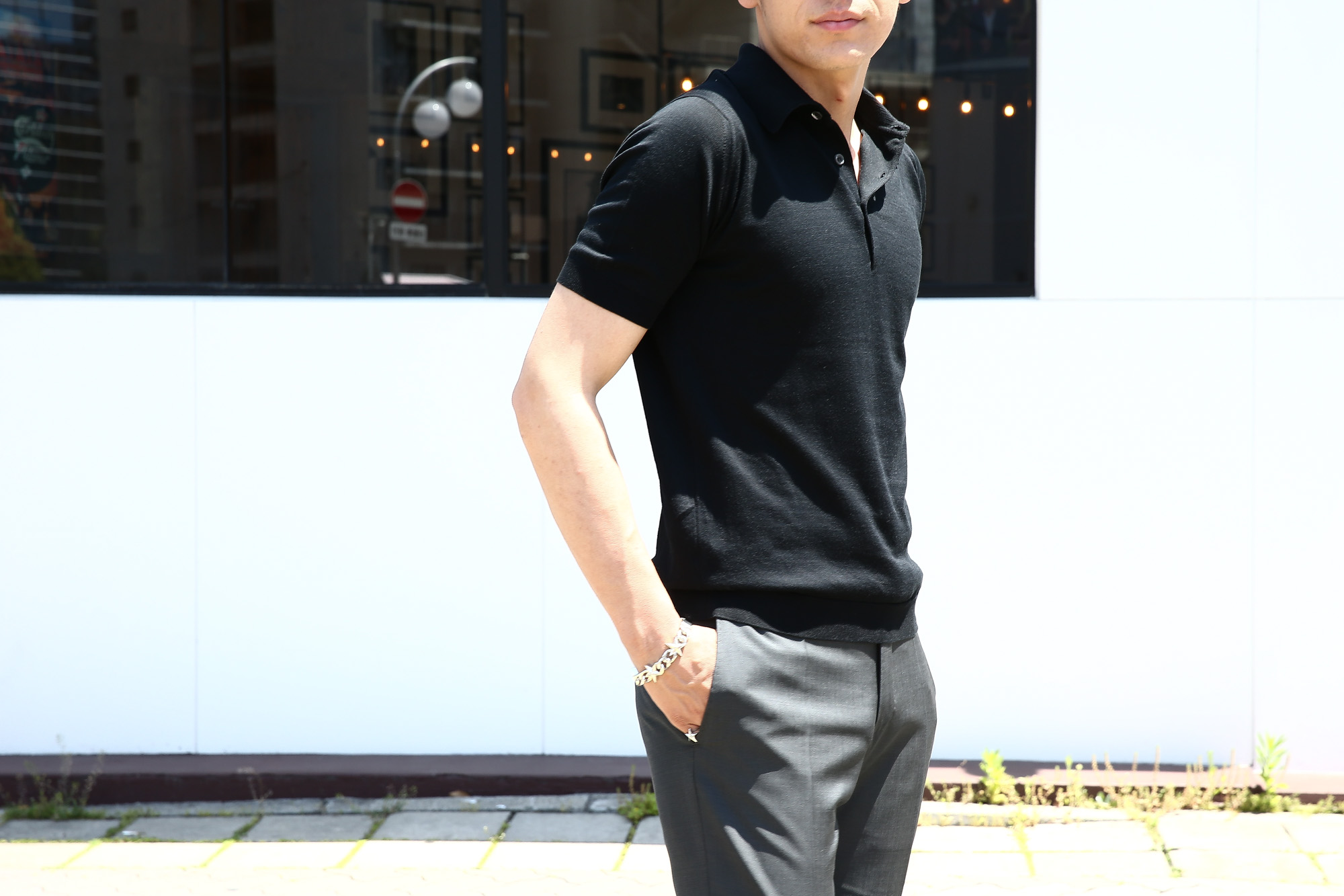 JOHN SMEDLEY (ジョンスメドレー) S3798 Polo Shirt SEA ISLAND COTTON (シーアイランドコットン) ポロシャツ BLACK (ブラック)  Made in England (イギリス製) 2017 春夏新作  のコーディネートスタイル。愛知 名古屋 Alto e Diritto アルト エ デリット johnsmedley poloshirts ポロシャツ シーアイランド ジョンスメ スメドレー