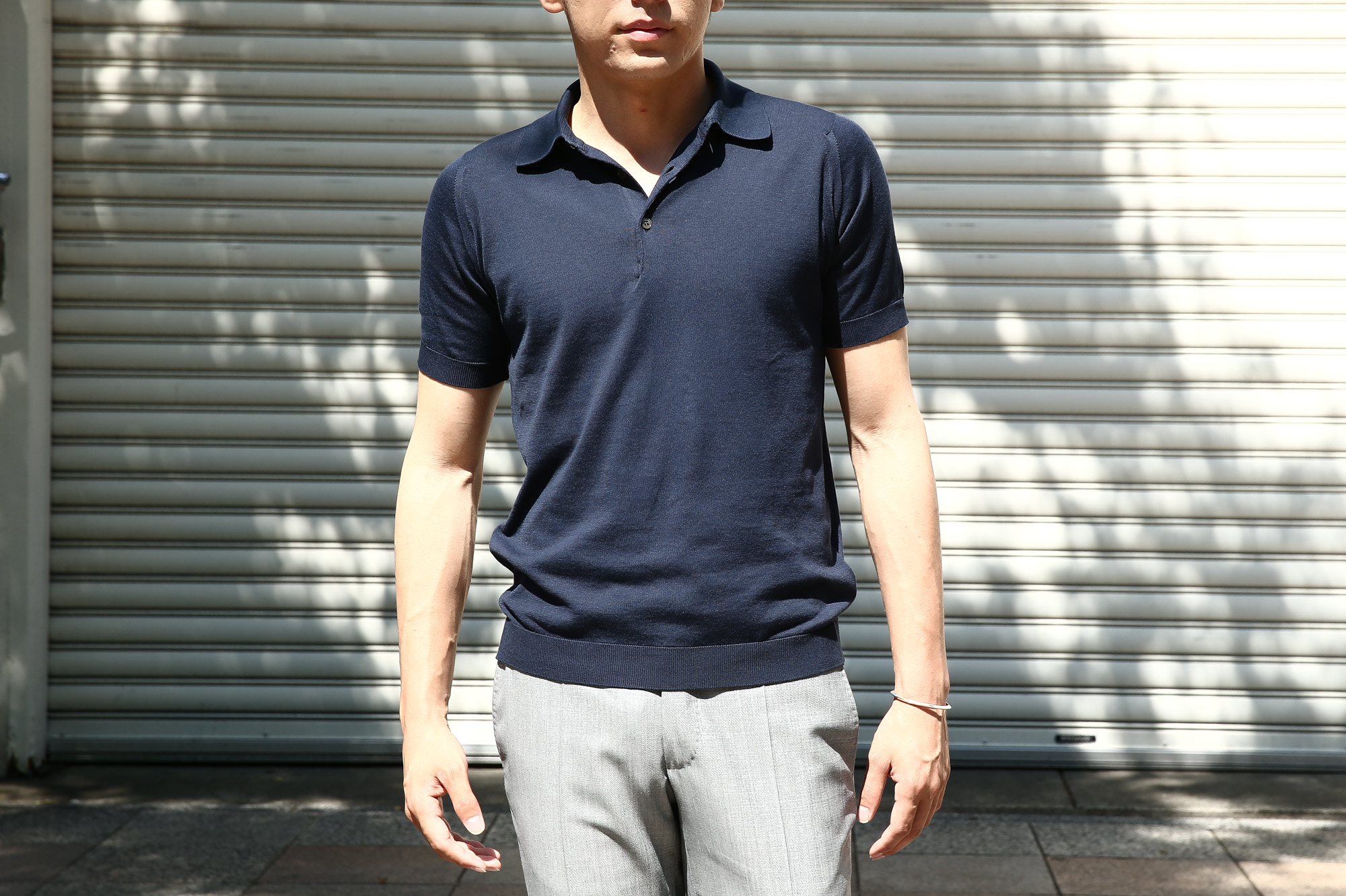 JOHN SMEDLEY (ジョンスメドレー) S3798 Polo Shirt SEA ISLAND COTTON (シーアイランドコットン) ポロシャツ NAVY (ネイビー)  Made in England (イギリス製) 2017 春夏新作 のコーディネートスタイル。愛知 名古屋 Alto e Diritto アルト エ デリット johnsmedley poloshirts ポロシャツ シーアイランド ジョンスメ スメドレー