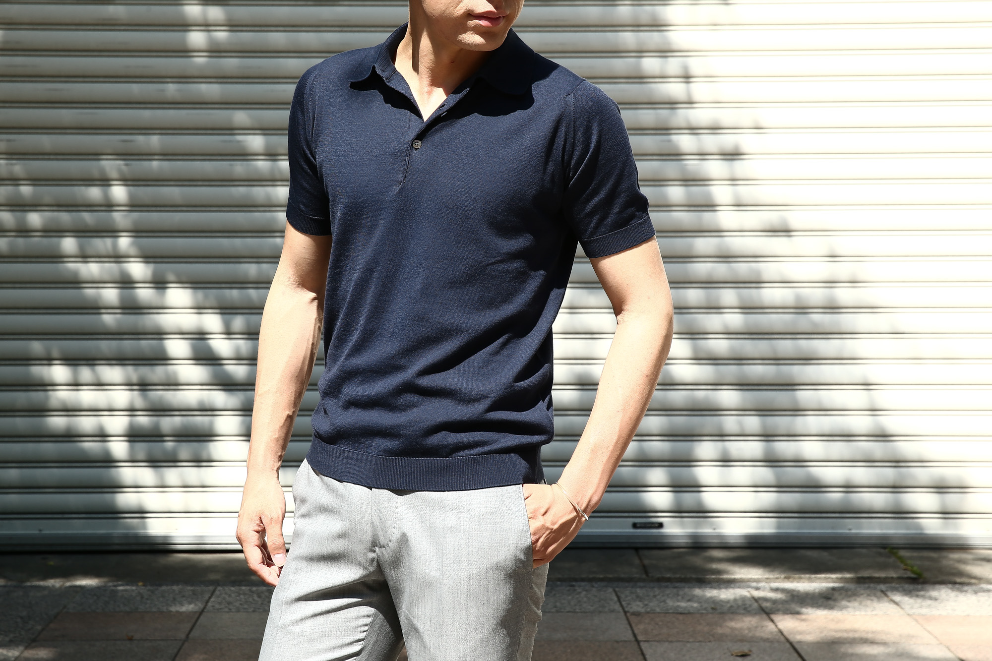 JOHN SMEDLEY (ジョンスメドレー) S3798 Polo Shirt SEA ISLAND COTTON (シーアイランドコットン) ポロシャツ NAVY (ネイビー)  Made in England (イギリス製) 2017 春夏新作 のコーディネートスタイル。愛知 名古屋 Alto e Diritto アルト エ デリット johnsmedley poloshirts ポロシャツ シーアイランド ジョンスメ スメドレー