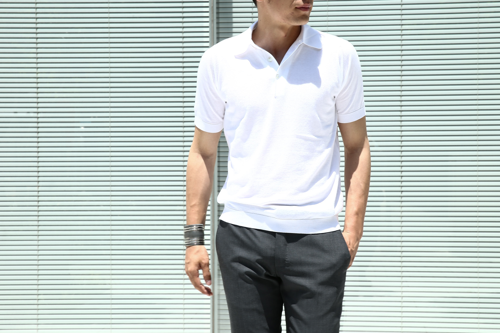 JOHN SMEDLEY (ジョンスメドレー) S3798 Polo Shirt SEA ISLAND COTTON (シーアイランドコットン) ポロシャツ WHITE (ホワイト) Made in England (イギリス製) 2017 春夏新作 のコーディネートスタイル。愛知 名古屋 Alto e Diritto アルト エ デリット johnsmedley poloshirts ポロシャツ シーアイランド ジョンスメ スメドレー