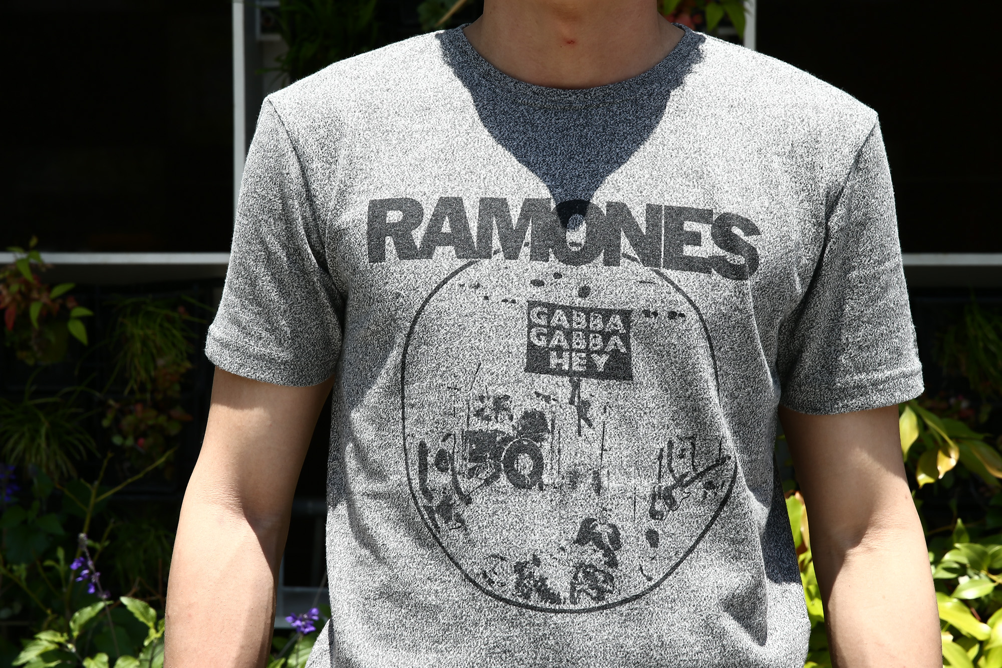 【Worn By / ウォーンバイ】 GABBA GABBA HEY RAMONES ガバガバヘイ ラモーンズ 復刻オフィシャルライセンスTシャツ ロックTシャツ バンドTシャツ FLINT GREY (フリントグレー) 2017 春夏新作 のコーディネート。愛知 名古屋 Alto e Diritto アルト エ デリット wornby ウォーンバイ bandtee rocktee パンクバンド leave home pinhead ボーカルジョーイ