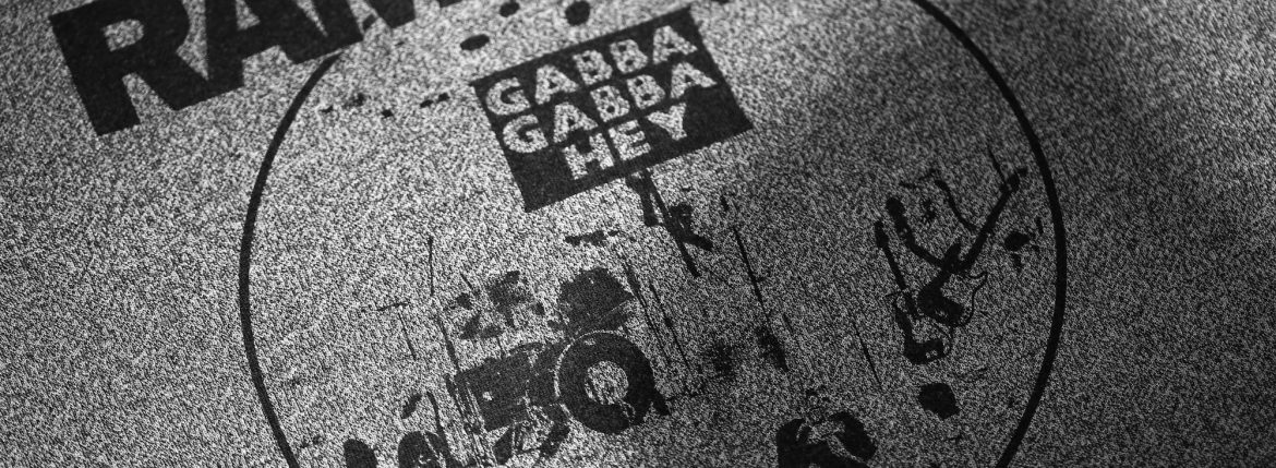 Worn By (ウォーンバイ) GABBA GABBA HEY RAMONES ガバガバヘイ ラモーンズ 復刻オフィシャルライセンスTシャツ ロックTシャツ バンドTシャツ FLINT GREY (フリントグレー) 2017 春夏新作 愛知 名古屋 ZODIAC ゾディアック wornby ウォーンバイ bandtee rocktee パンクバンド leave home pinhead ボーカルジョーイ