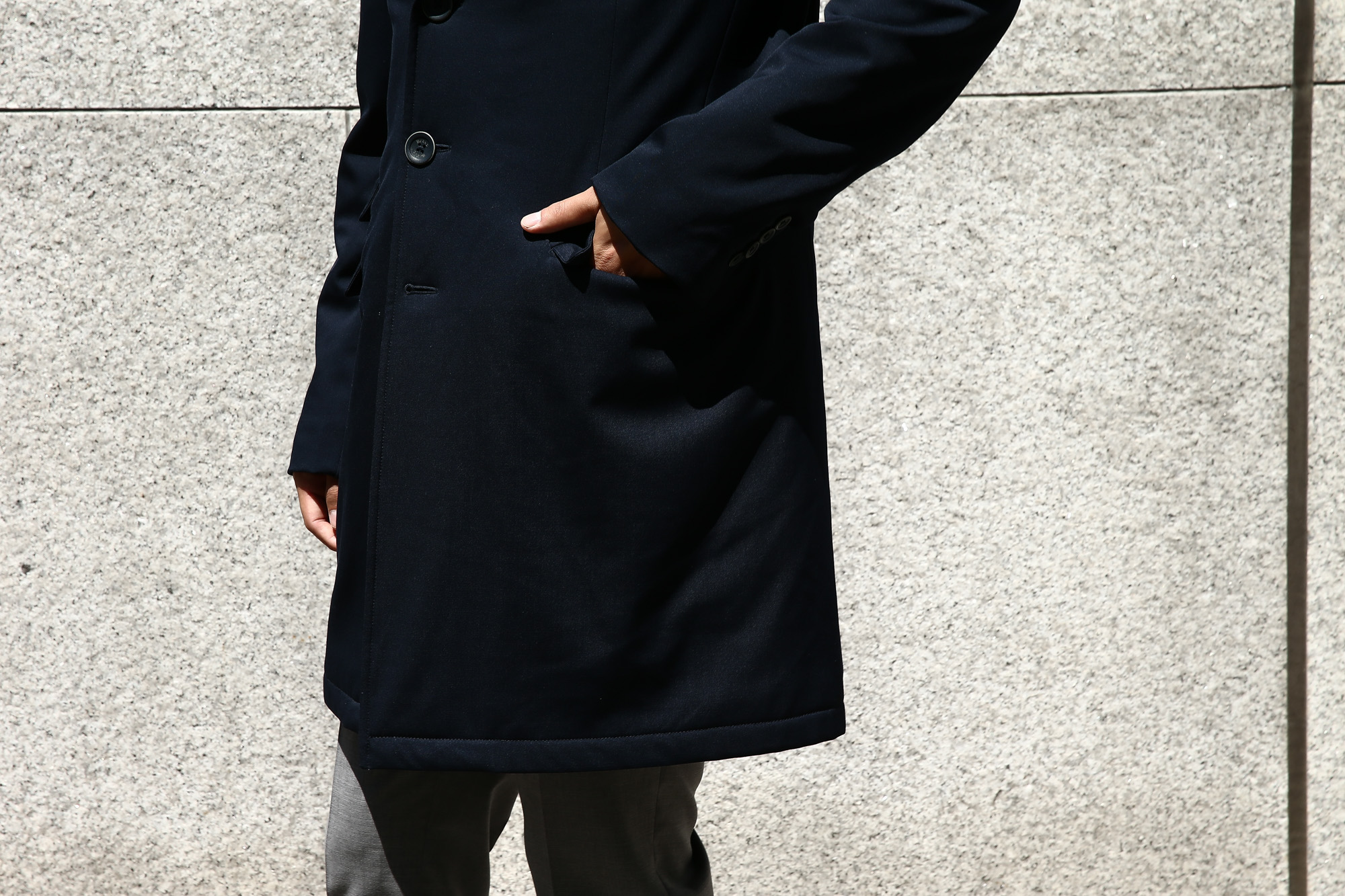 HERNO(ヘルノ) CA0057U Chester coat チェスターコート LoroPiana ロロピアーナ STORM SYSTEM WOOL HERNO TECH 中綿入り ウール チェスターコート NAVY (ネイビー・9290) Made in italy (イタリア製) 2017 秋冬 のコーディネートスタイル。愛知 名古屋 Alto e Diritto アルト エ デリット herno ヘルノ ダウンコート ビジネススタイル