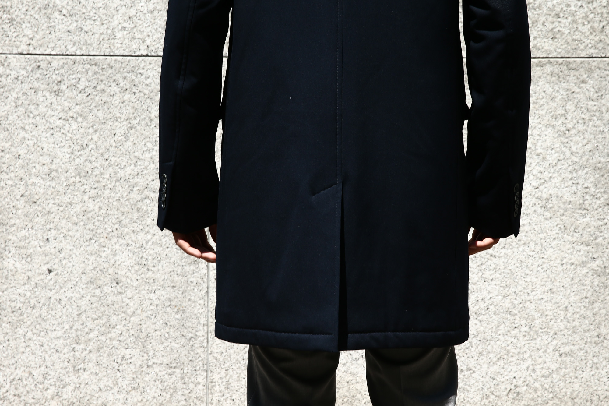 HERNO(ヘルノ) CA0057U Chester coat チェスターコート LoroPiana ロロピアーナ STORM SYSTEM WOOL HERNO TECH 中綿入り ウール チェスターコート NAVY (ネイビー・9290) Made in italy (イタリア製) 2017 秋冬 のコーディネートスタイル。愛知 名古屋 Alto e Diritto アルト エ デリット herno ヘルノ ダウンコート ビジネススタイル