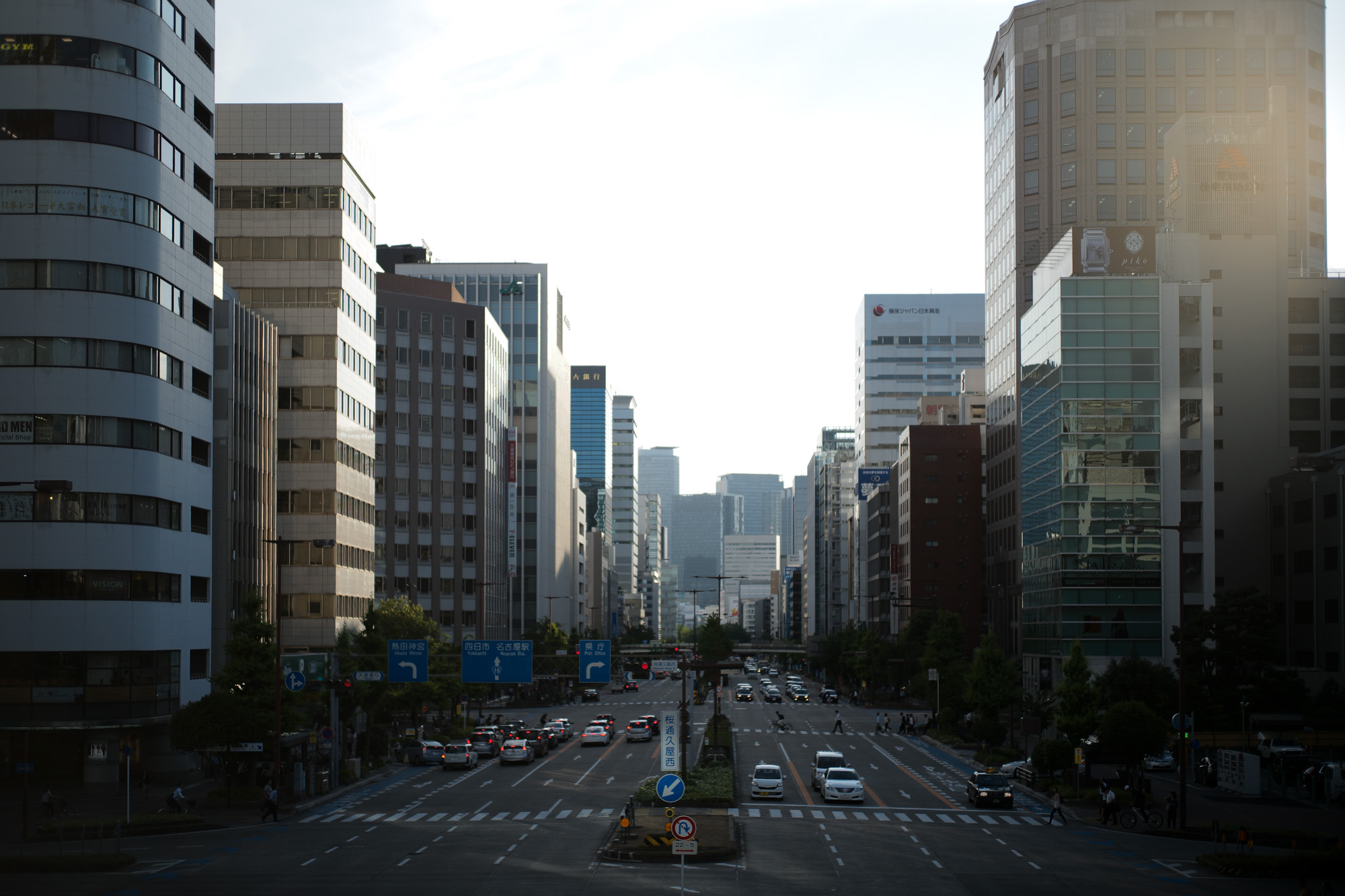 2017.6/12-6/18  ///【LEICA M10 + SUMMILUX-M F1.4/50mm ASPH】 作例 ブログ ライカM10 写真 leicam10 ライカ leica 愛知 名古屋 ズミルックス summilux 名古屋テレビ塔 桜通り losangeles zodiac クリアガラス ベージュシート grandfunk dress nagoyatvtower 休憩 一風堂 herno ロケ撮影 southparadiso illuminatirainbowshirts audia5 サウスパラディソレザー adler ブリリアントレッド cuervo デリンジャー 緑 sausage julianboots derringer