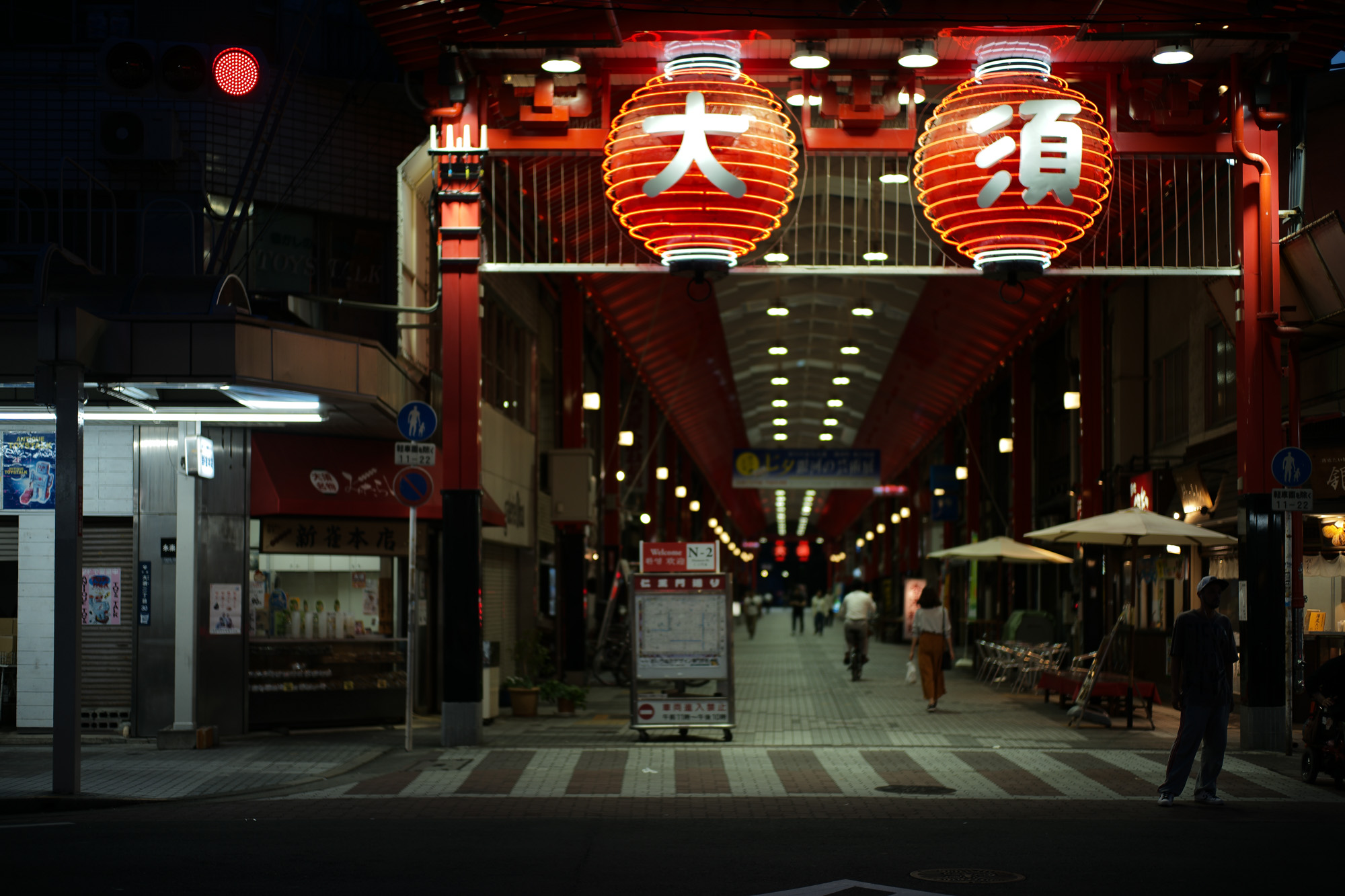 2017.6/19-6/25  ///【LEICA M10 + SUMMILUX-M F1.4/50mm ASPH】 作例 ブログ ライカM10 写真 leicam10 ライカ leica 愛知 名古屋 ズミルックス summilux ヨツワヤ julianboots pantofoladoro つばめ great 社長 ladygaga 薔薇 bandtee leatherjacket エンジニアブーツ 大須 仁王門通り osu ポンジュース enzobonafe エンツォボナフェ m1400be newbalance vaguewatch ボナフェ72足 革サンプル オロナミンシー zodiac アンティークドア ローファー タッセルローファー ウィングチップ シングルモンクストラップ ダブルモンクストラップ プレーントゥー ボタンアップ パンチドトゥキャップ エキゾチックレザー リザード