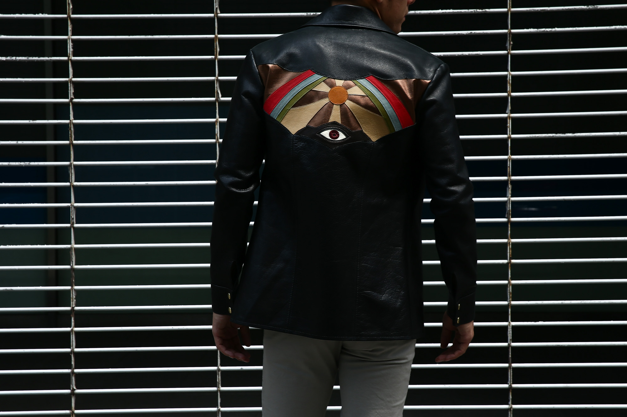 South Paradiso Leather(サウスパラディソレザー) East West(イーストウエスト) 【ILLUMINATI RAINBOW SHIRTS / イルミナティレインボーシャツ】 Cow hide Leather カウハイドレザー レザーシャツ BLACK(ブラック) MADE IN USA(アメリカ製)　　愛知 名古屋 Alto e Diritto アルト エ デリット パラディソ サウスパラディソ SMOKE スモーク WINCHESTER ウィンチェスター ADLER アドラー アードラー 革ジャン ライダース レザージャケット