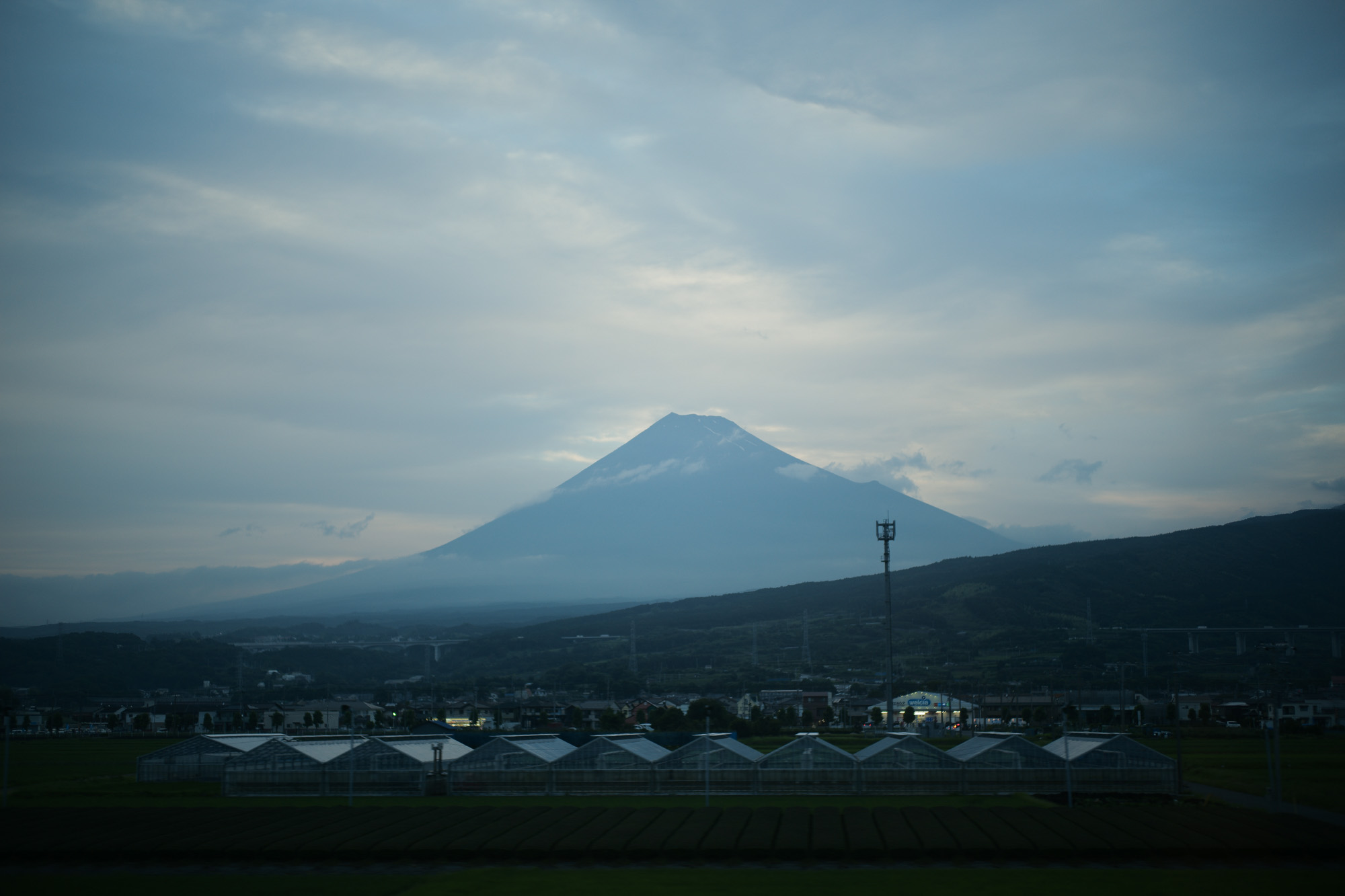 2017.7/03-7/09  ///【LEICA M10 + SUMMILUX-M F1.4/50mm ASPH】 作例 ブログ ライカM10 写真 leicam10 ライカ leica 愛知 名古屋 ズミルックス summilux チャッカブーツ ジョッパーブーツ キャノンサービスセンター名古屋 haraさん kトラ enzobonafe cordovanno4 ライト コードバンno4 サウスパラディソ 額縁 桜通り スターバックス starbucks 新幹線 グリーン車 8号車 絨毯 wedge boglioli ボリオリ moorer ムーレー laurelwreath cocacola rafsimons ralphlauren sendagaya3 品川 富士山 family 愛犬 pt01 pt chino slacks pt05 denim アンティークテーブル shoesコーナー individualizedshirts 名古屋テレビ塔