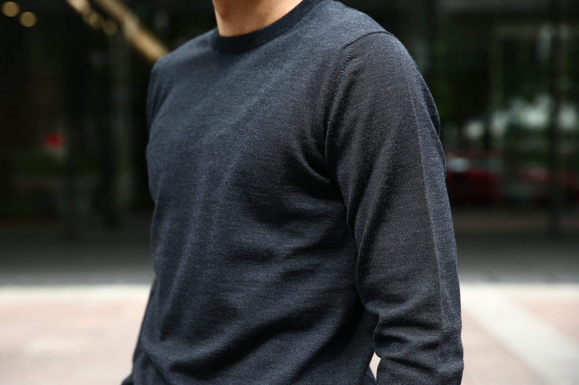 【ZANONE / ザノーネ】 Crew Neck Sweater クルーネックセーター VIRGIN WOOL 100% ヴァージンウール100% ハイゲージウールニットセーター CHARCOAL (チャコール・Z0006)  made in italy (イタリア製) 2017 秋冬新作 zanone ザノーネ コーディネート タートルネック 愛知 名古屋 Alto e Diritto アルト エ デリット タートル 44,46,48,50,52,54