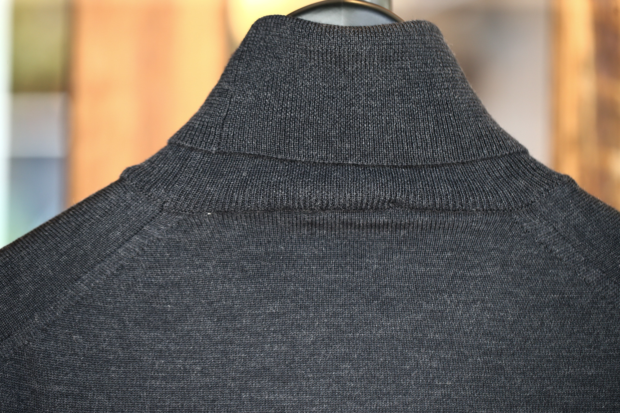 ZANONE (ザノーネ) Turtle Neck Sweater タートルネックセーター VIRGIN WOOL 100% ヴァージンウール100% ハイゲージウールニットセーター CHARCOAL (チャコール・Z0006) made in italy (イタリア製) 2017 秋冬新作 zanone ザノーネ タートルネック 愛知 名古屋 Alto e Diritto アルト エ デリット タートル