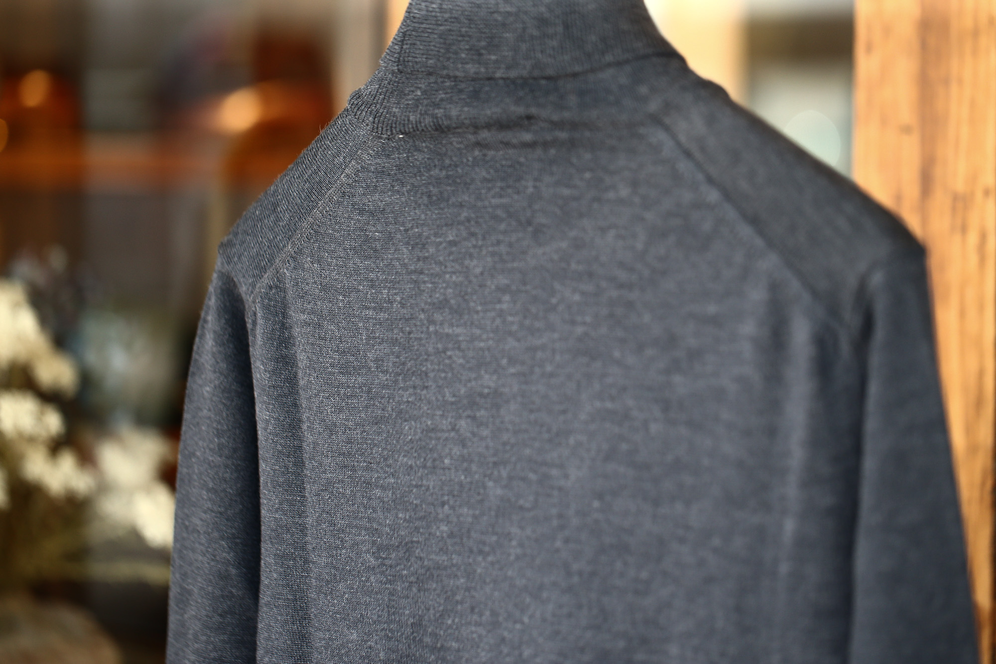 ZANONE (ザノーネ) Turtle Neck Sweater タートルネックセーター VIRGIN WOOL 100% ヴァージンウール100% ハイゲージウールニットセーター CHARCOAL (チャコール・Z0006) made in italy (イタリア製) 2017 秋冬新作 zanone ザノーネ タートルネック 愛知 名古屋 Alto e Diritto アルト エ デリット タートル