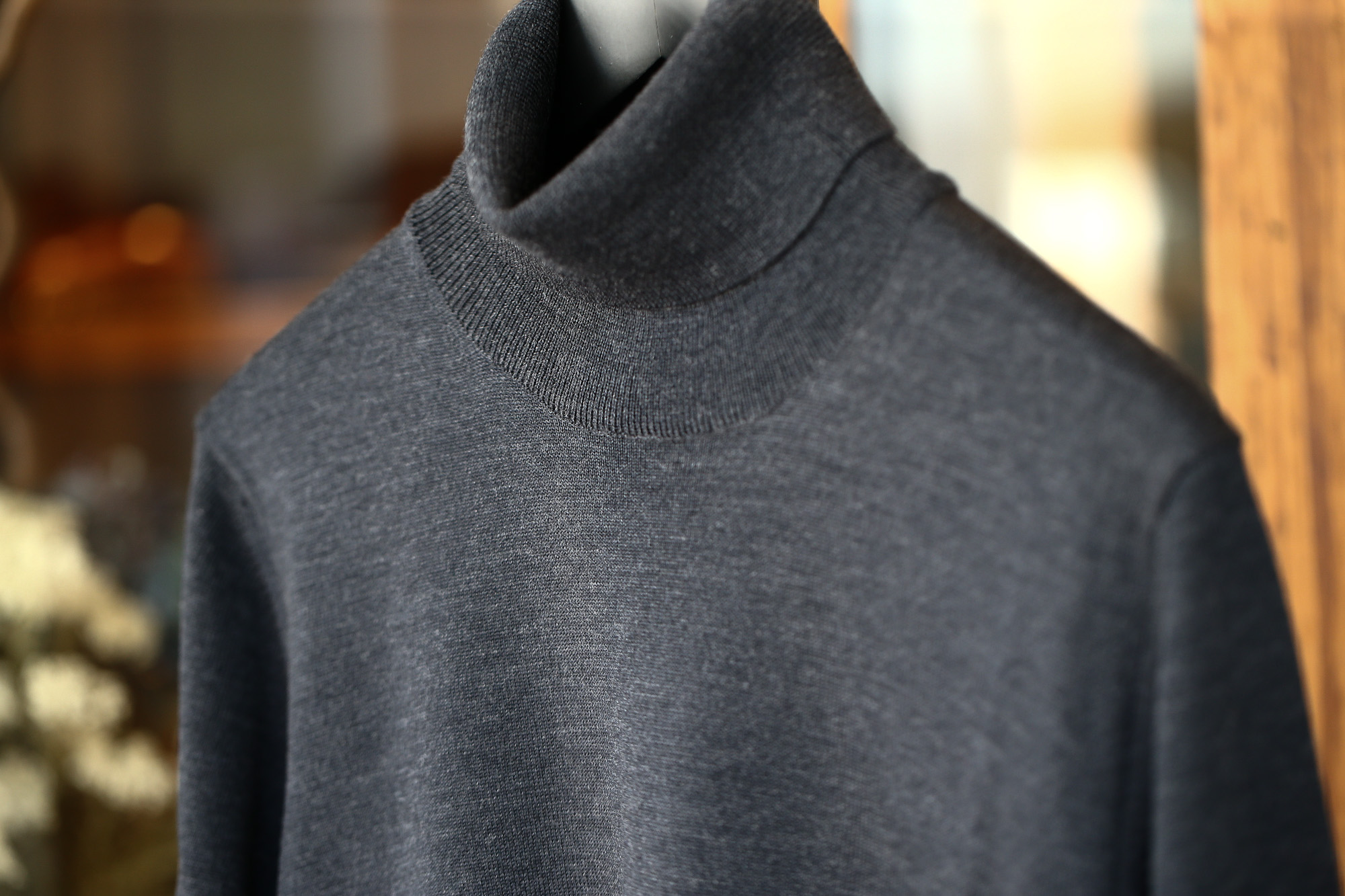 ZANONE (ザノーネ) Turtle Neck Sweater タートルネックセーター VIRGIN WOOL 100% ヴァージンウール100% ハイゲージウールニットセーター CHARCOAL (チャコール・Z0006) made in italy (イタリア製) 2017 秋冬新作 zanone ザノーネ タートルネック 愛知 名古屋 Alto e Diritto アルト エ デリット タートル