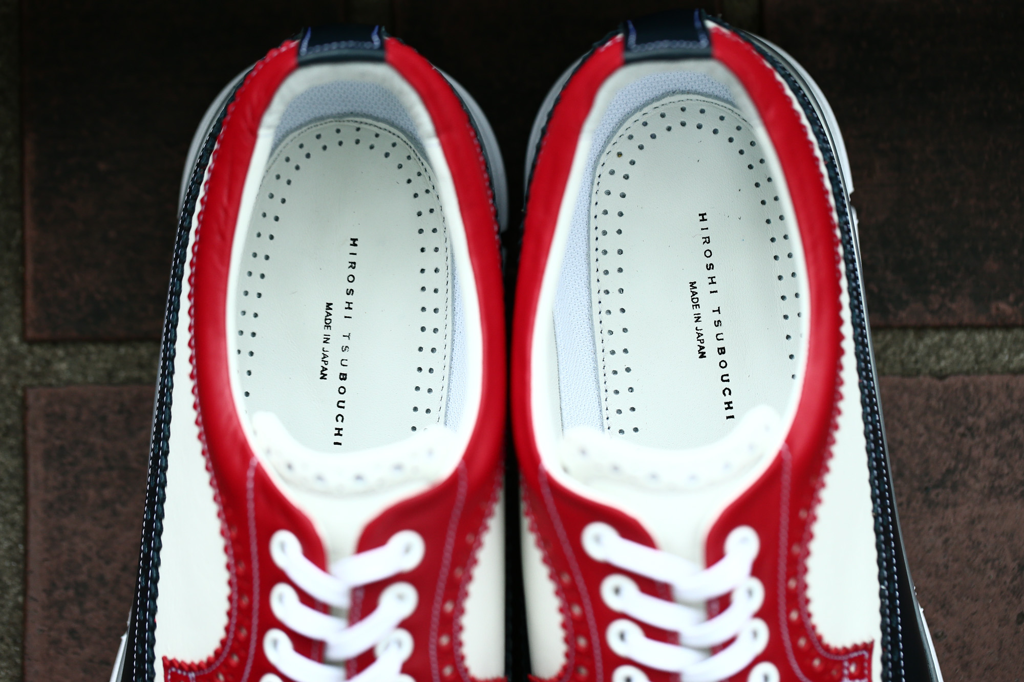 【HIROSHI TSUBOUCHI / ヒロシツボウチ】 HTO-AD05 Wingtip Sneakers トリコロールカラー Calf Leather カーフレザー ウィンングチップ スニーカー NAVY / WHITE / RED (ネイビー / ホワイト / レッド・NV/WH/RE) Made in Japan (日本製) 2017 秋冬新作 hiroshitsubouchi ヒロシツボウチ 木梨則武 ノリさん C.ロナウド クリスティアーノロナウド トリコカラー とんねるずのみなさんのおかげでした トリコロール