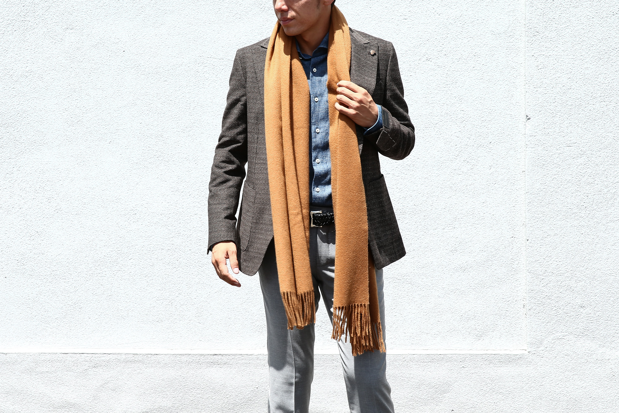 Johnstons (ジョンストンズ) WA56 STOLE Cashmere 100% カシミア 大判 ストール DARK CAMEL (ダークキャメル・SB0311) Made in Scotland (スコットランド製) 2017秋冬　johnstons 愛知 名古屋 Alto e Diritto アルト エ デリット WA56 WA57 大判 ストール カシミア ウール ニットウェア CASHIMERE　CAMEL HAIR　キャメルヘアー  LAMBS WOOL  MERINO WOOL メリノウール ストール マフラー ショールカラー ニット クルーニット タートルニット　SE7234　Merlot　SE7233 Port　SD4415 Nightshade　HA0200 Light Grey　SB0026 Powder　SB0204 Snow　HD0027 Vintage Blue　SD0707 Navy　SC7140 Peacock　SC0700 Tartan Green　SB1058 Cream　HB0333 otter　SB0311 Dark Camel　SA0000 White　HA0200 Light Grey　HA0501 Mid Gey　SA0900 Black