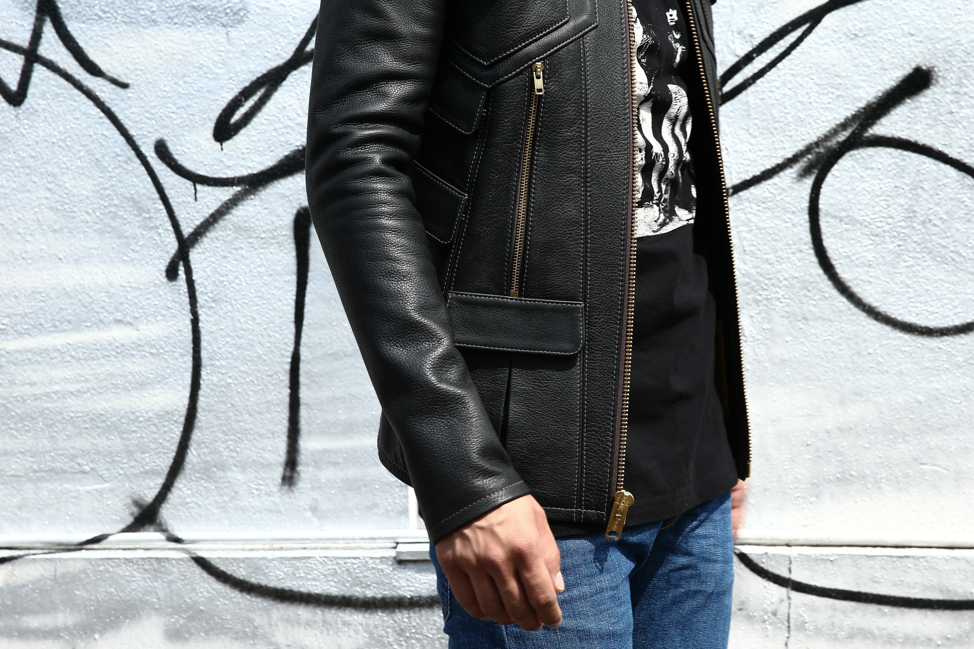 South Paradiso Leather (サウスパラディソレザー) East West イーストウエスト 【ADLER // アードラー】 Cow Hide Leather カウハイドレザー レザージャケット BLACK (ブラック) MADE IN USA (アメリカ製) のコーディネート画像。愛知 名古屋 Alto e Diritto アルト エ デリット アドラー サウスパラディソ パラディソ レザー ヴィンテージ ビンテージ southparadiso vintage