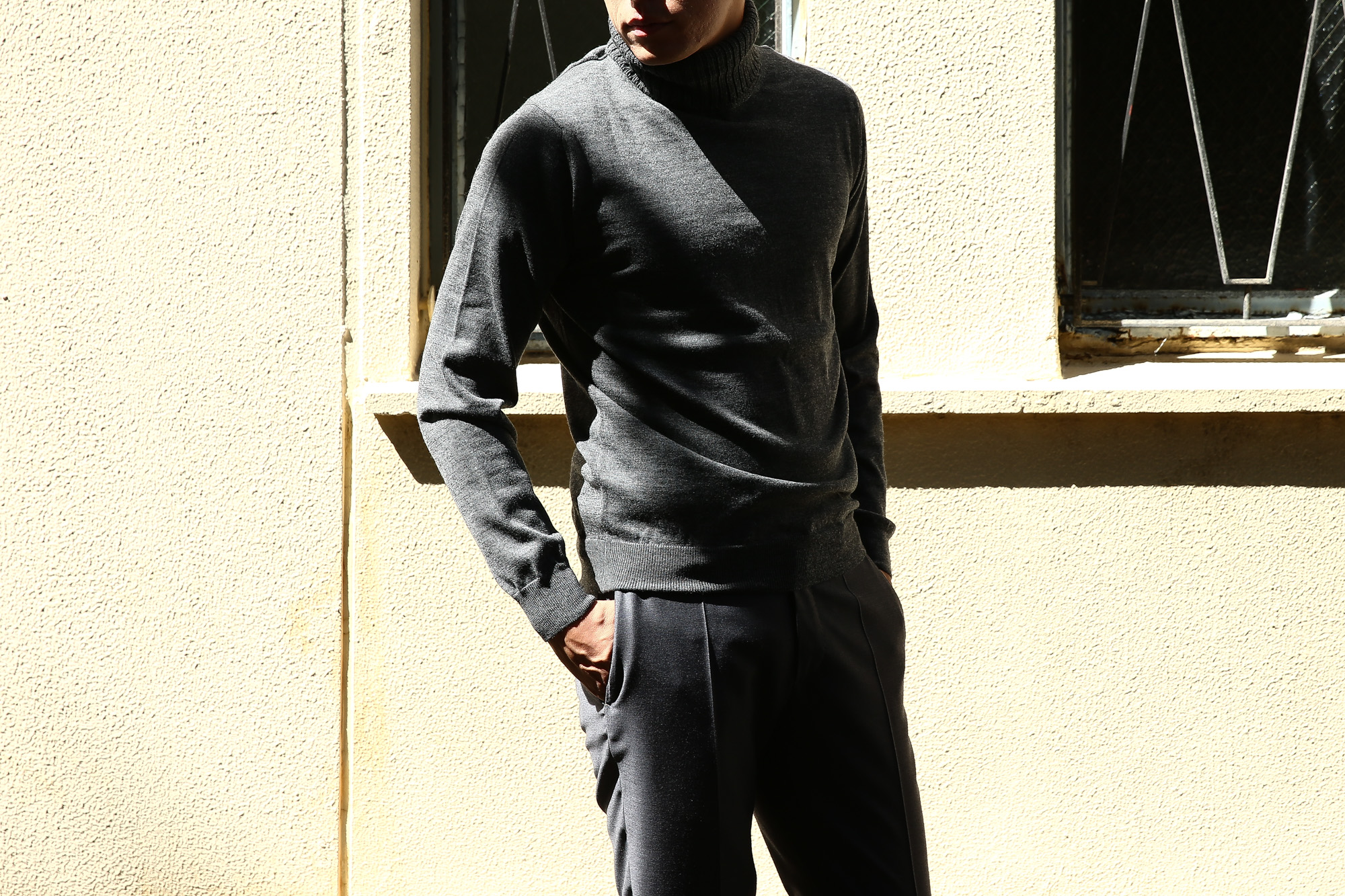 【Cruciani / クルチアーニ】 Turtle Neck Sweater (タートルネックセーター) WOOL 100% 27ゲージ＆9ゲージ ハイゲージウールニット セーター GRAY (グレー・1095) made in italy (イタリア製) 2017 秋冬新作 cruciani クルチアーニ 愛知 名古屋 タートルネック