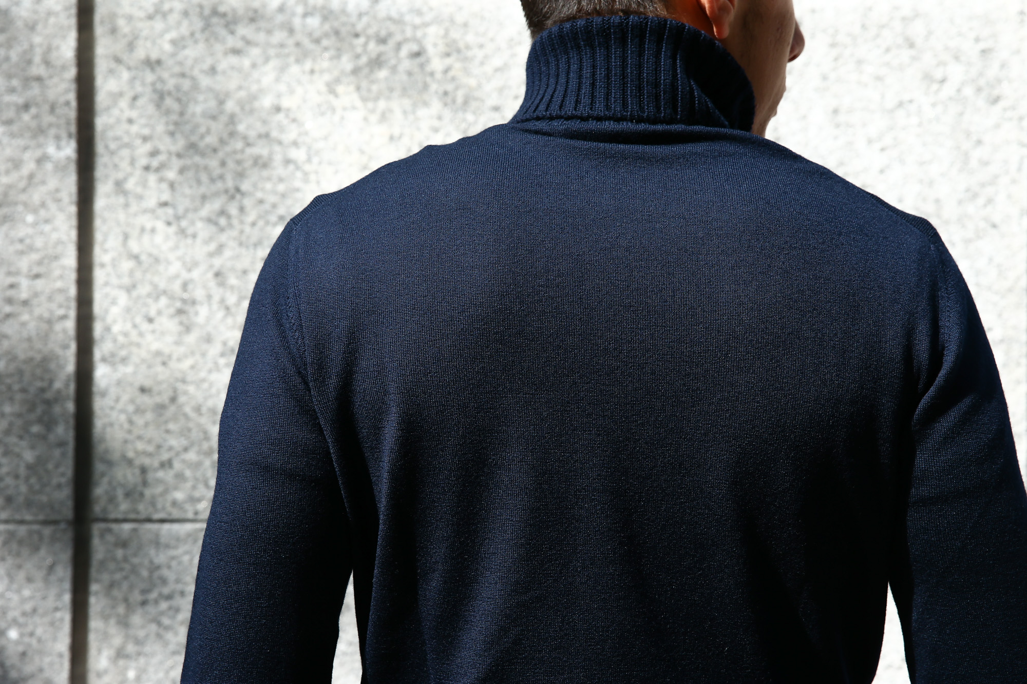 【Cruciani / クルチアーニ】 Turtle Neck Sweater (タートルネックセーター) WOOL 100% 27ゲージ＆9ゲージ ハイゲージウールニット セーター NAVY (ネイビー・8800) made in italy (イタリア製) 2017 秋冬新作 cruciani クルチアーニ 愛知 名古屋 タートルネック