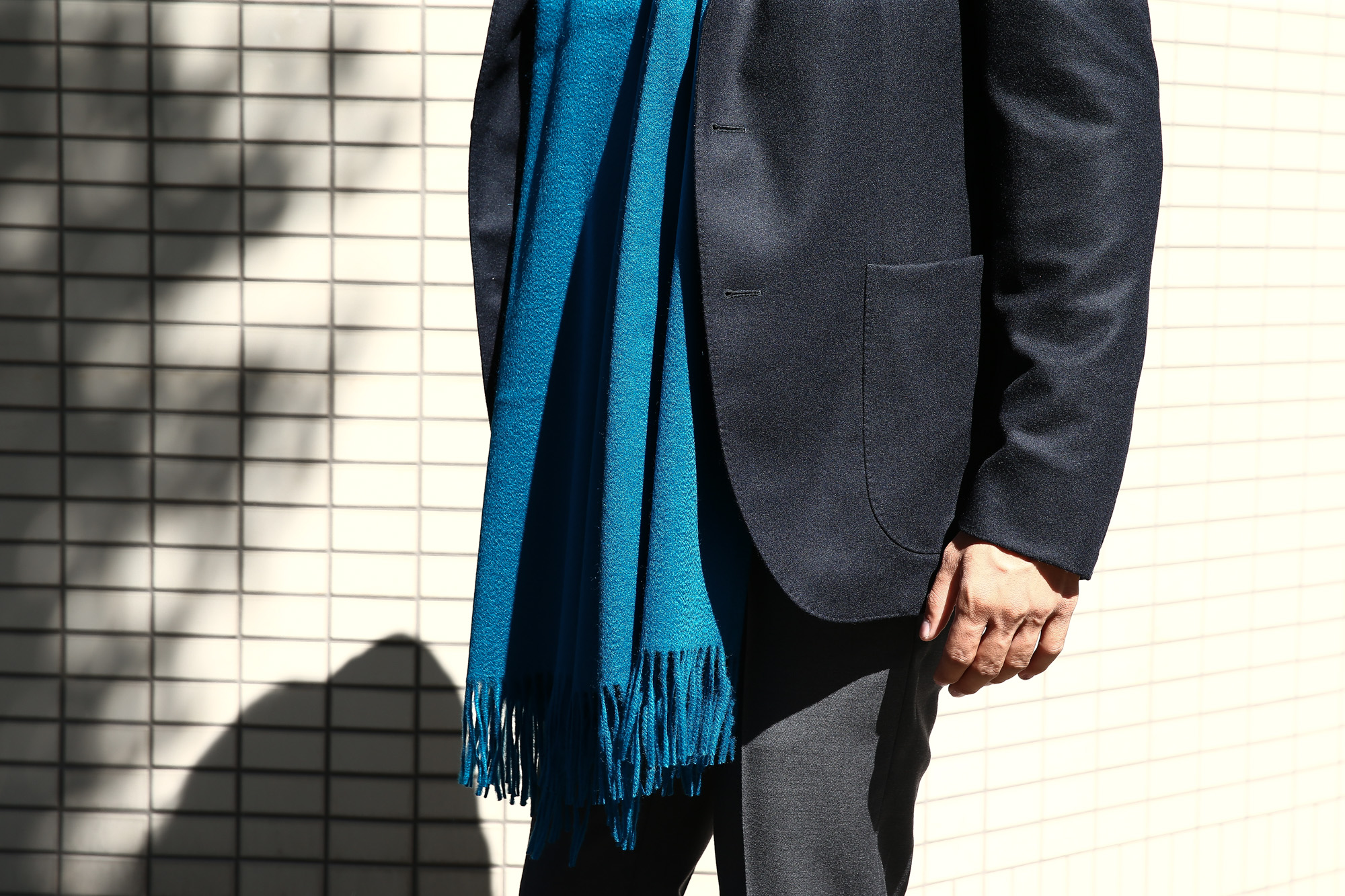 【Johnstons // ジョンストンズ】 WA56 STOLE Cashmere 100% カシミア 大判 ストール PEACOCK (ピーコック・SC7140) Made in Scotland (スコットランド製) 2017秋冬新作 johnstons ジョンストンズ 愛知　名古屋 Alto e Diritto アルト エ デリット WA56 WA57 大判 ストール カシミア ウール ニットウェア CASHIMERE　CAMEL HAIR　キャメルヘアー  LAMBS WOOL  MERINO WOOL メリノウール ストール マフラー ショールカラー ニット クルーニット タートルニット　SE7234　Merlot　SE7233 Port　SD4415 Nightshade　HA0200 Light Grey　SB0026 Powder　SB0204 Snow　HD0027 Vintage Blue　SD0707 Navy　SC7140 Peacock　SC0700 Tartan Green　SB1058 Cream　HB0333 otter　SB0311 Dark Camel　SA0000 White　HA0200 Light Grey　HA0501 Mid Gey　SA0900 Black